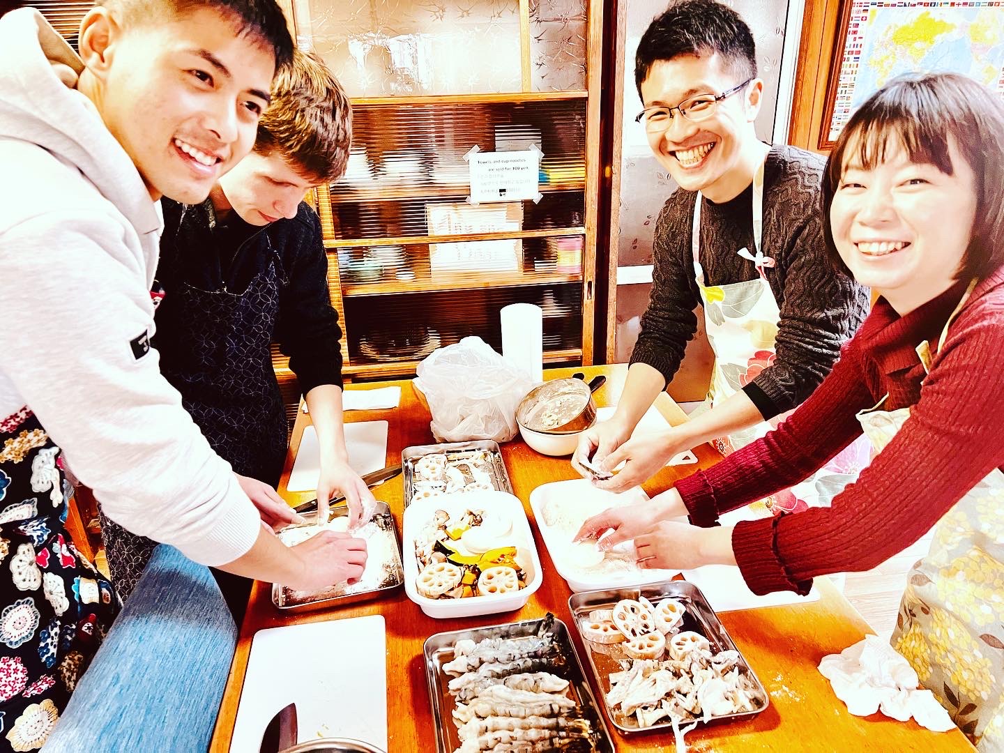 大阪手工無麩質拉麵和煎餃烹飪課