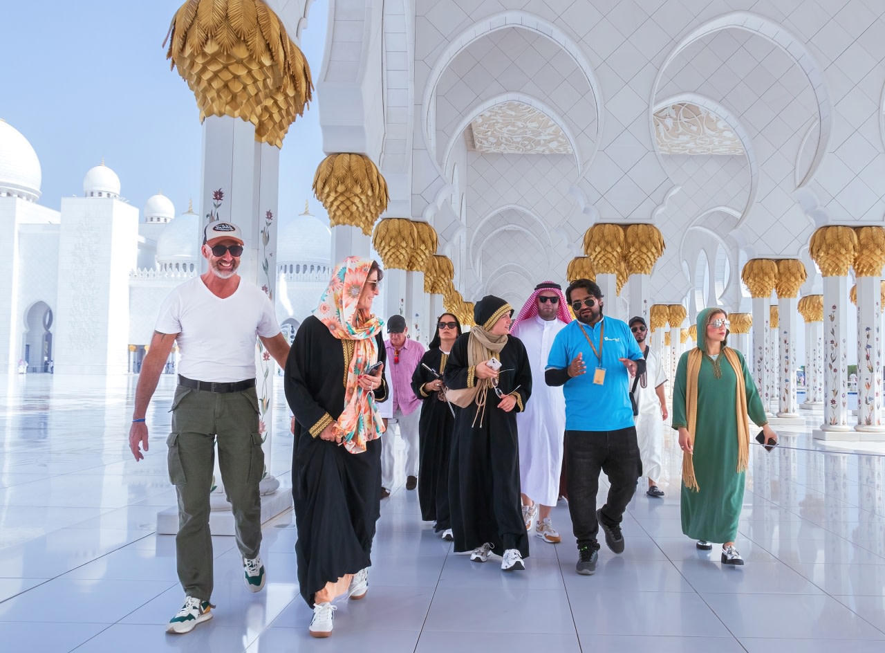 Sheikh Zayed Grand Mosque half-day tour in Dubai