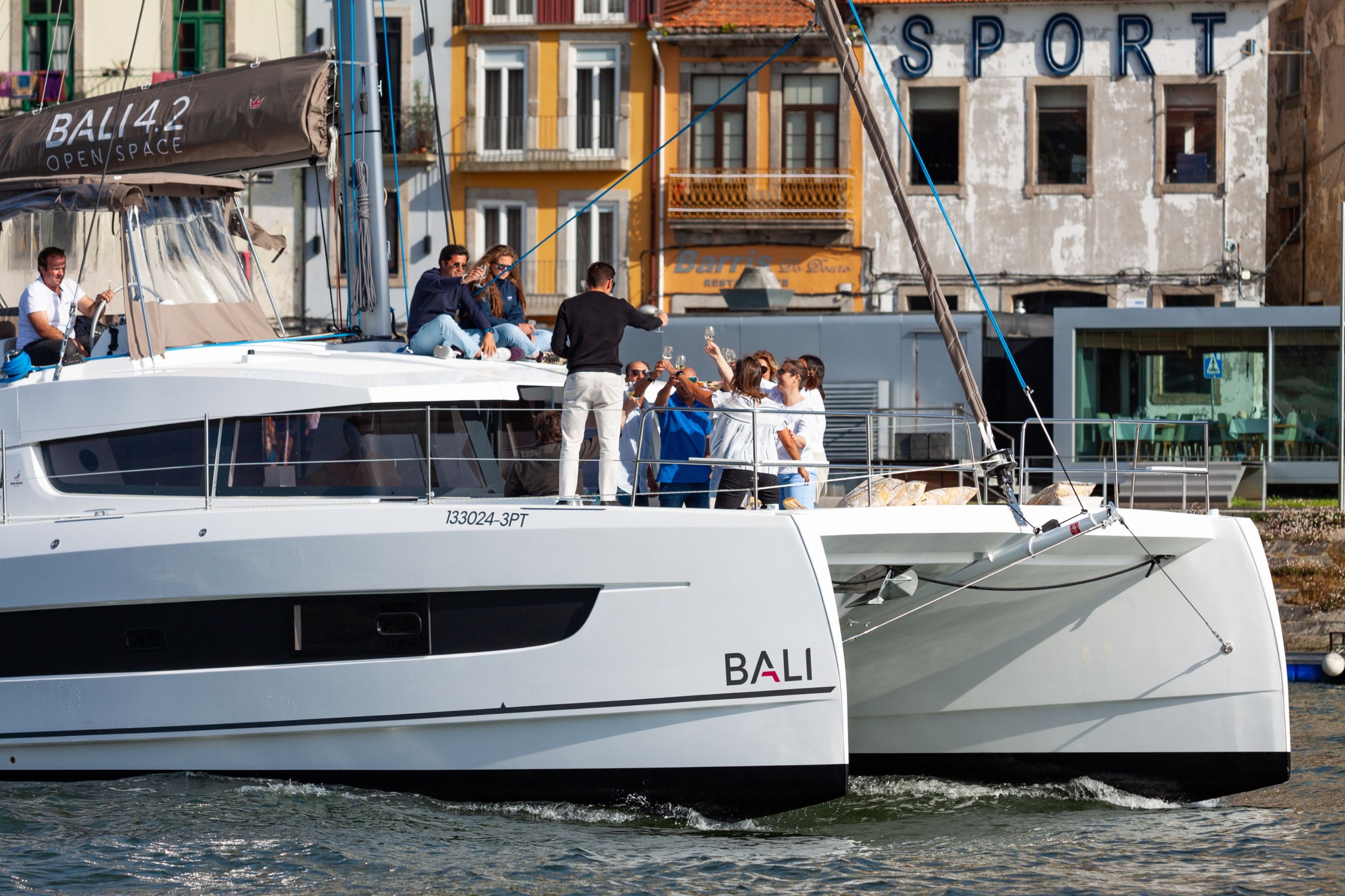 Douro River Sightseeing Sailboat in Porto