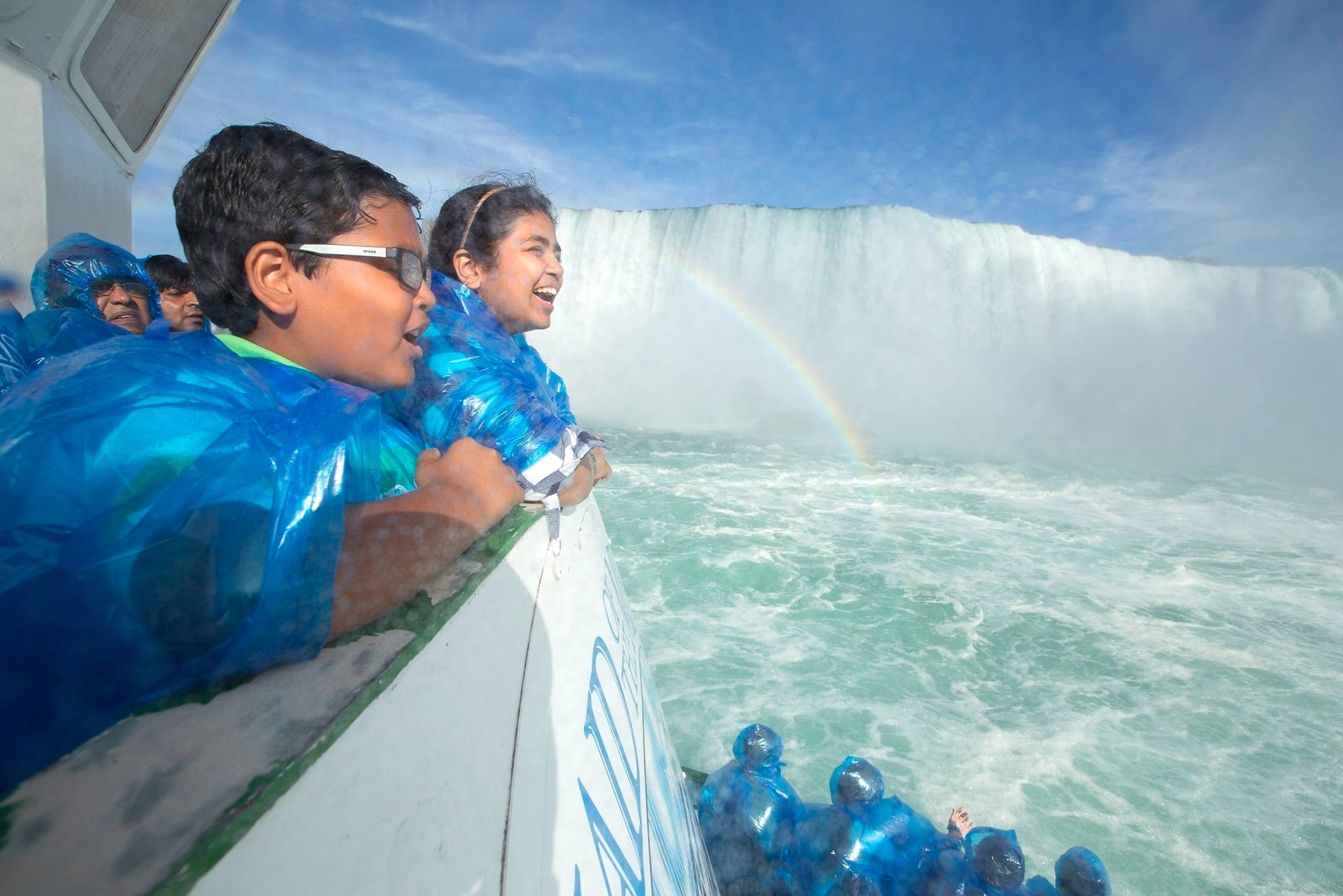 Early Bird First Boat Tour in Niagara Falls