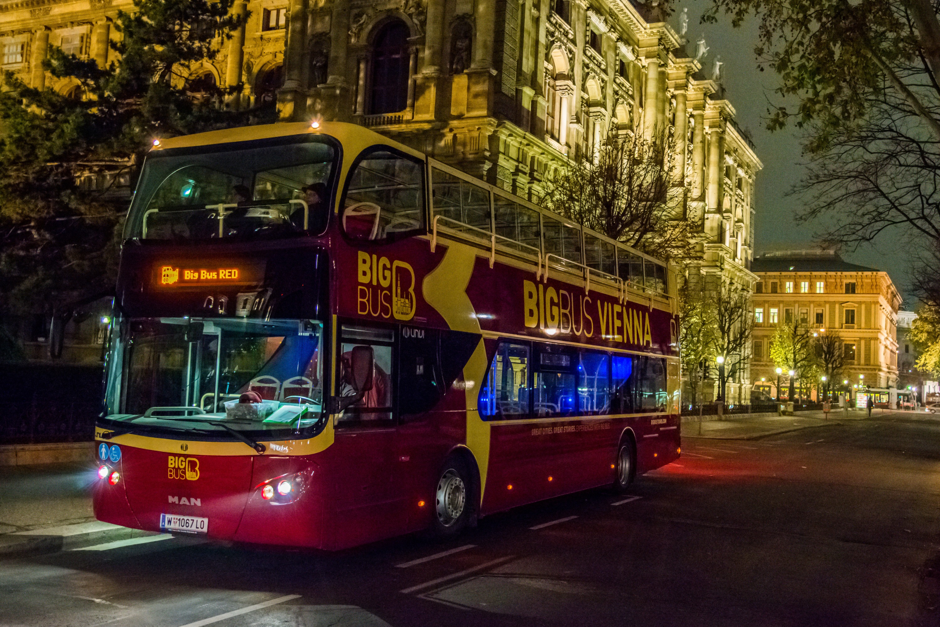 Vienna Big Bus Night Tour with Live Guide