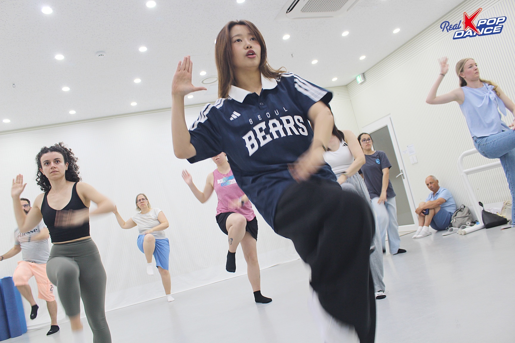 Seoul: K-Pop Dance Class (CNN & BBC Featured)