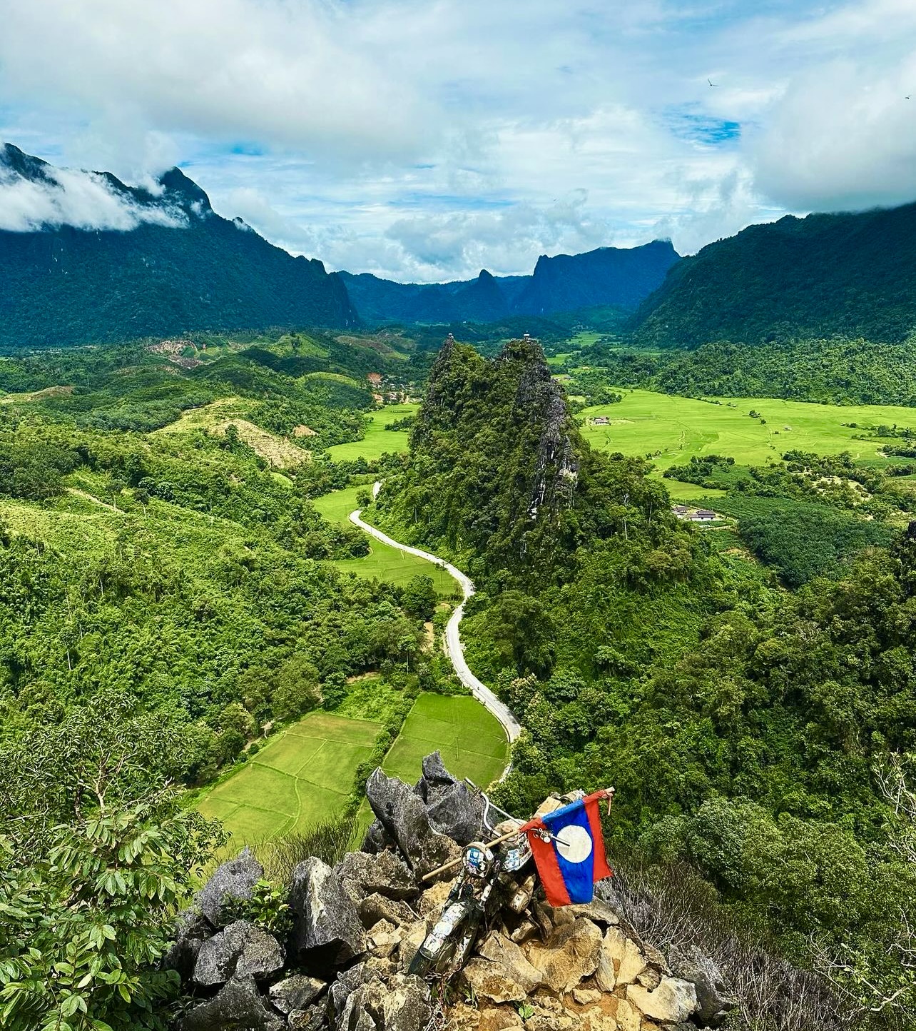 Vangvieng Climbing & Ballon (Departure from Vientiane)