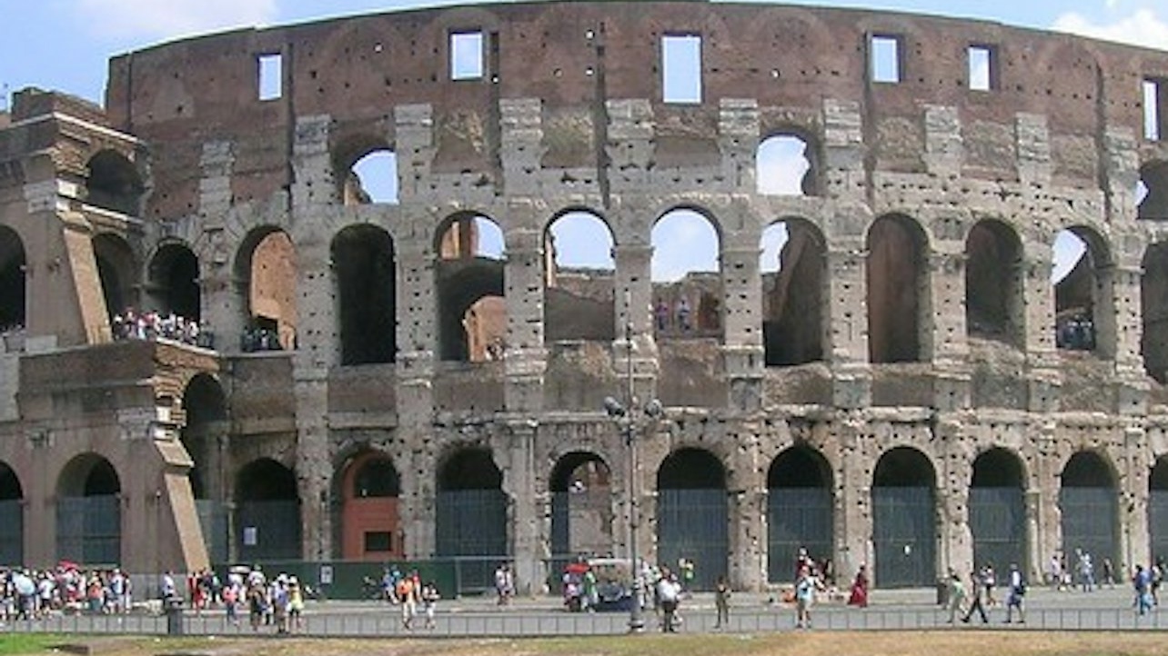 羅馬鬥獸場 (Colosseum)、古羅馬廣場 (Roman Forum) 和帕拉蒂尼山 (Palatine Hill) 門票，羅馬隨上隨下巴士