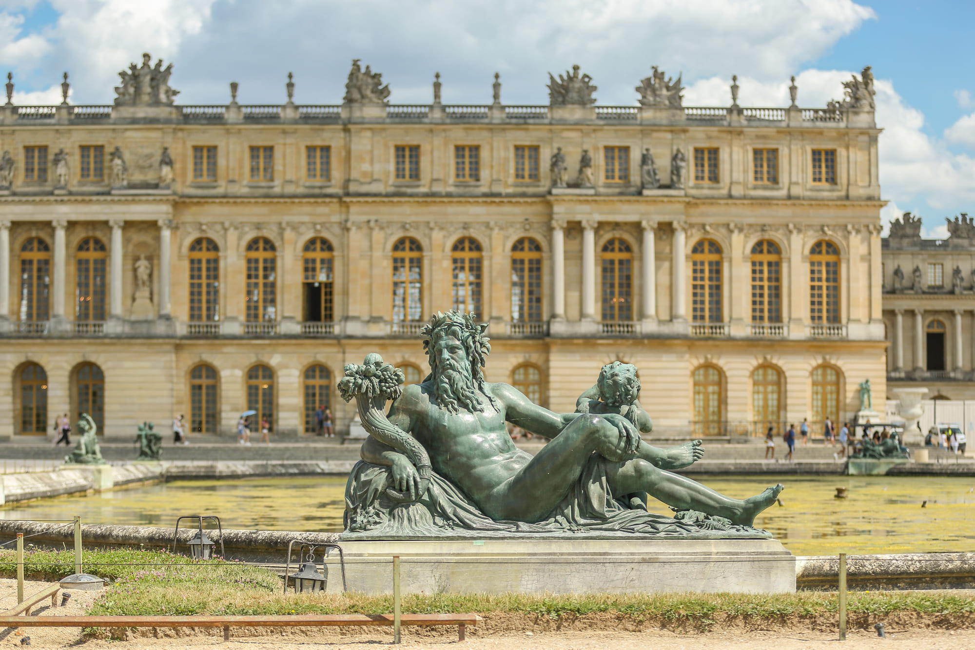 One day in Versailles and Paris