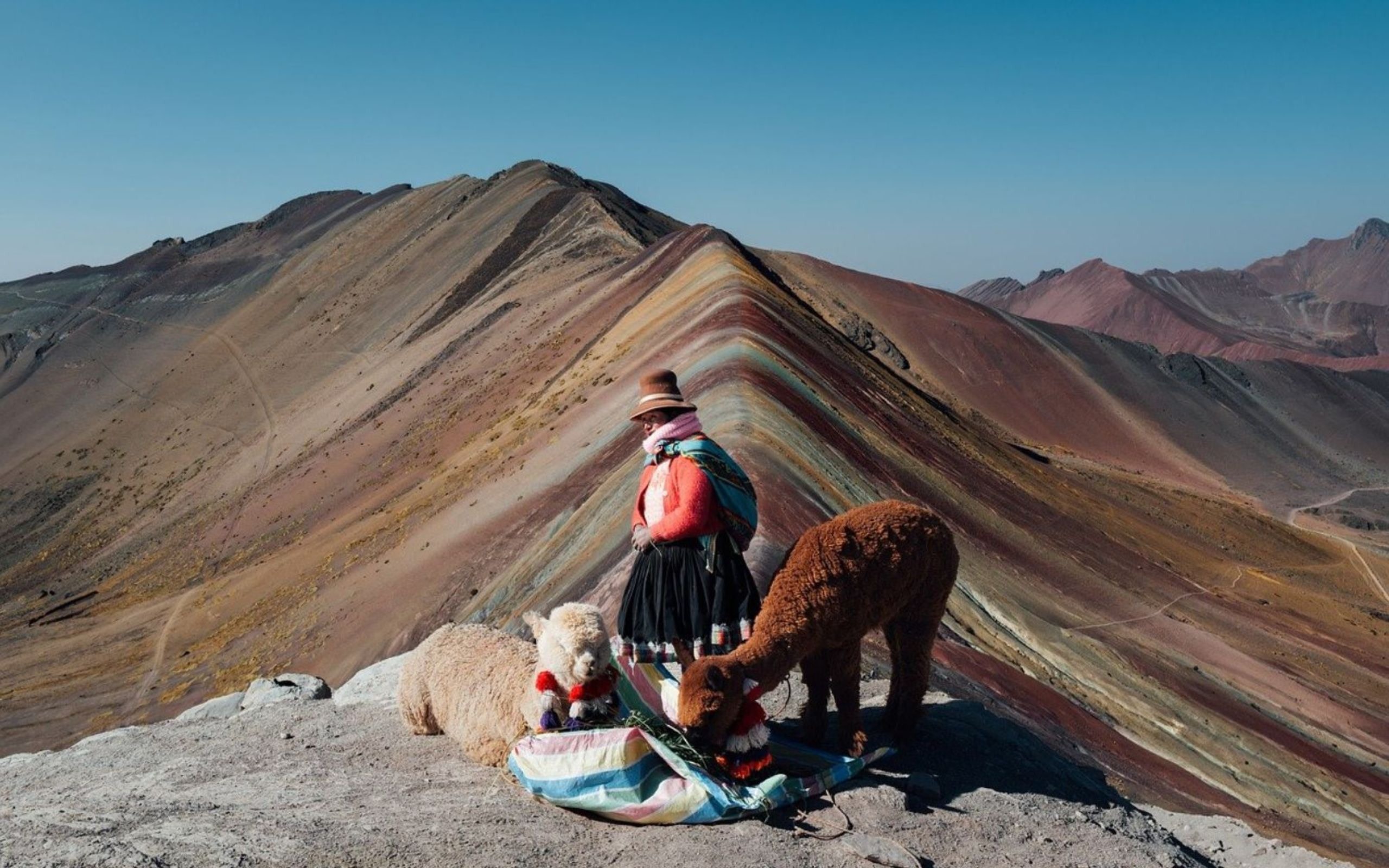Vinicunca Rainbow Mountain One-Day Trekking Tour from Cusco