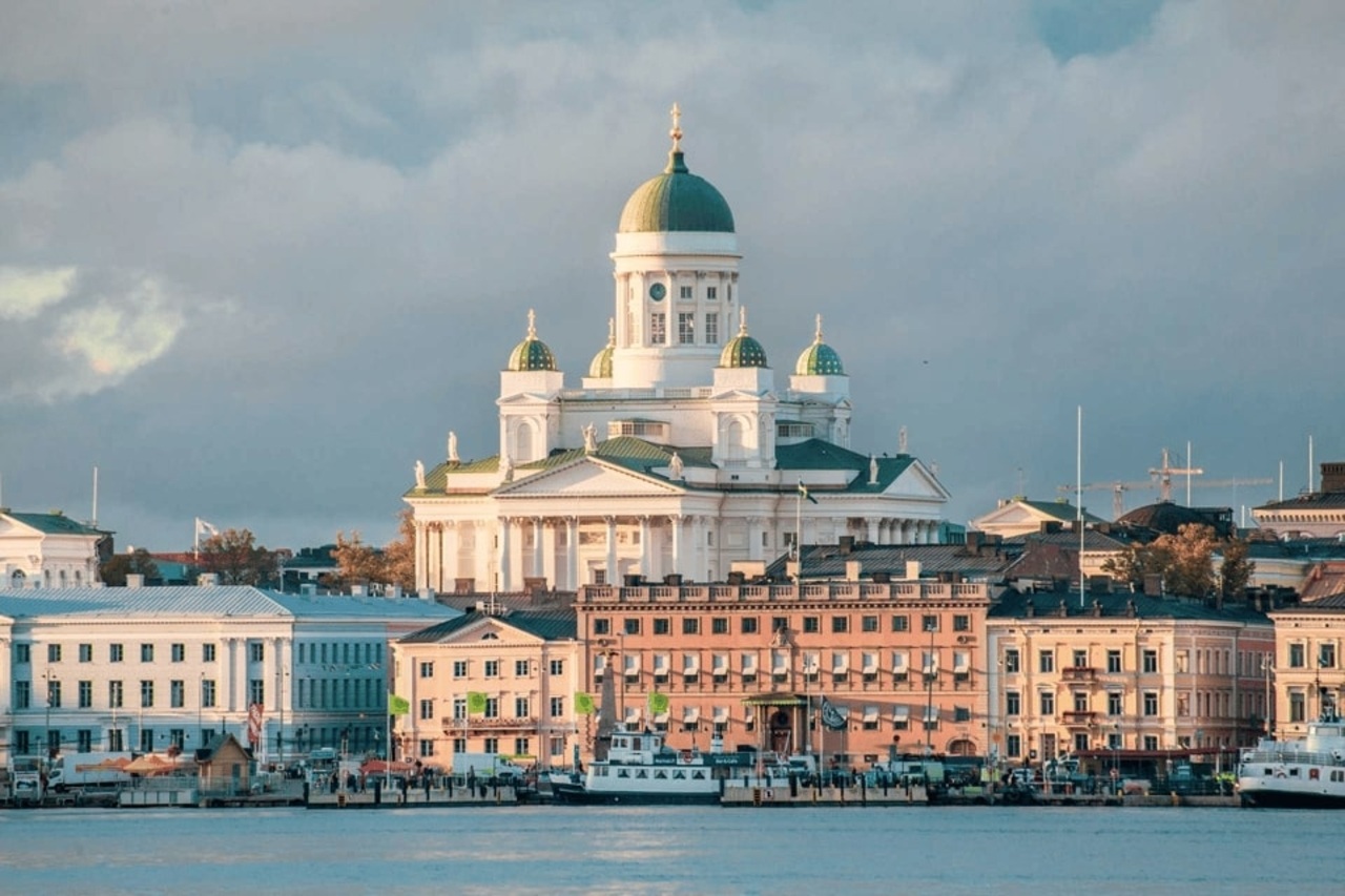 Ultimate Helsinki & Porvoo Tour– Private Car & Local Stories