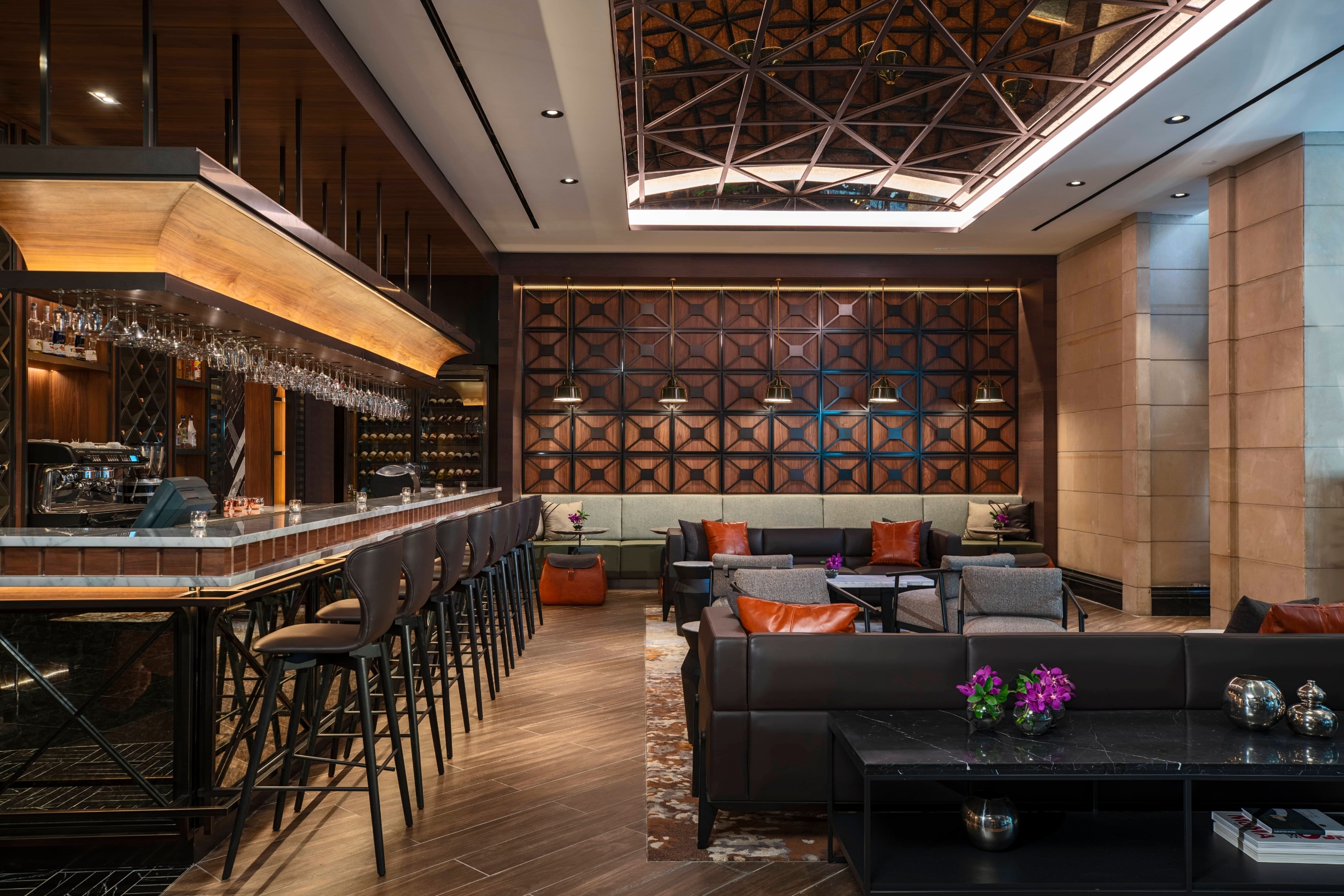 R Bar at Renaissance Kuala Lumpur Hotel & Convention Centre