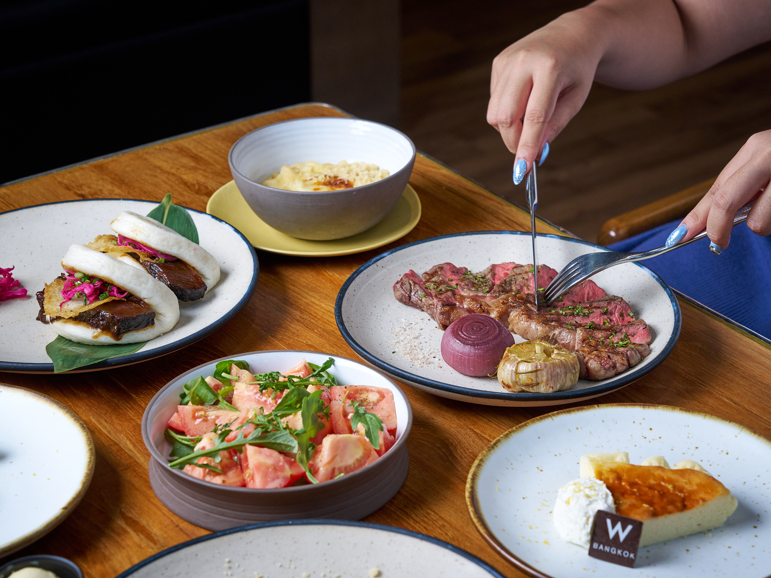Best place for hotel dinner in Bangkok - Dinner Set at W Hotel