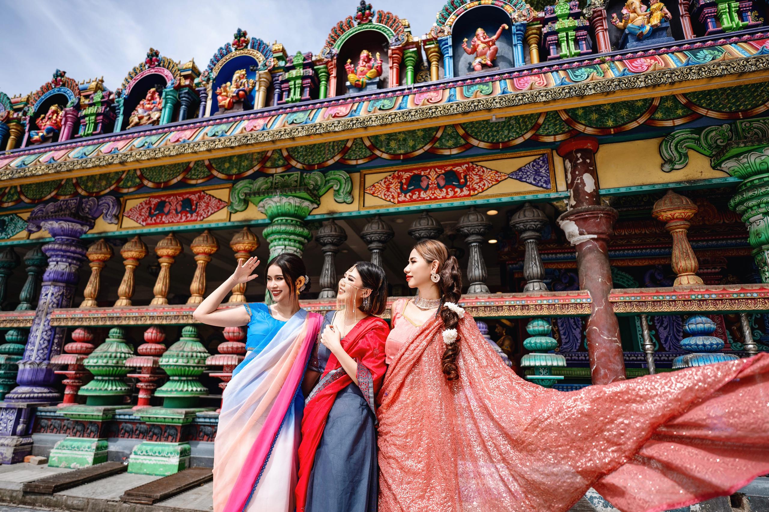 Traditional Costume Experience in Batu Caves