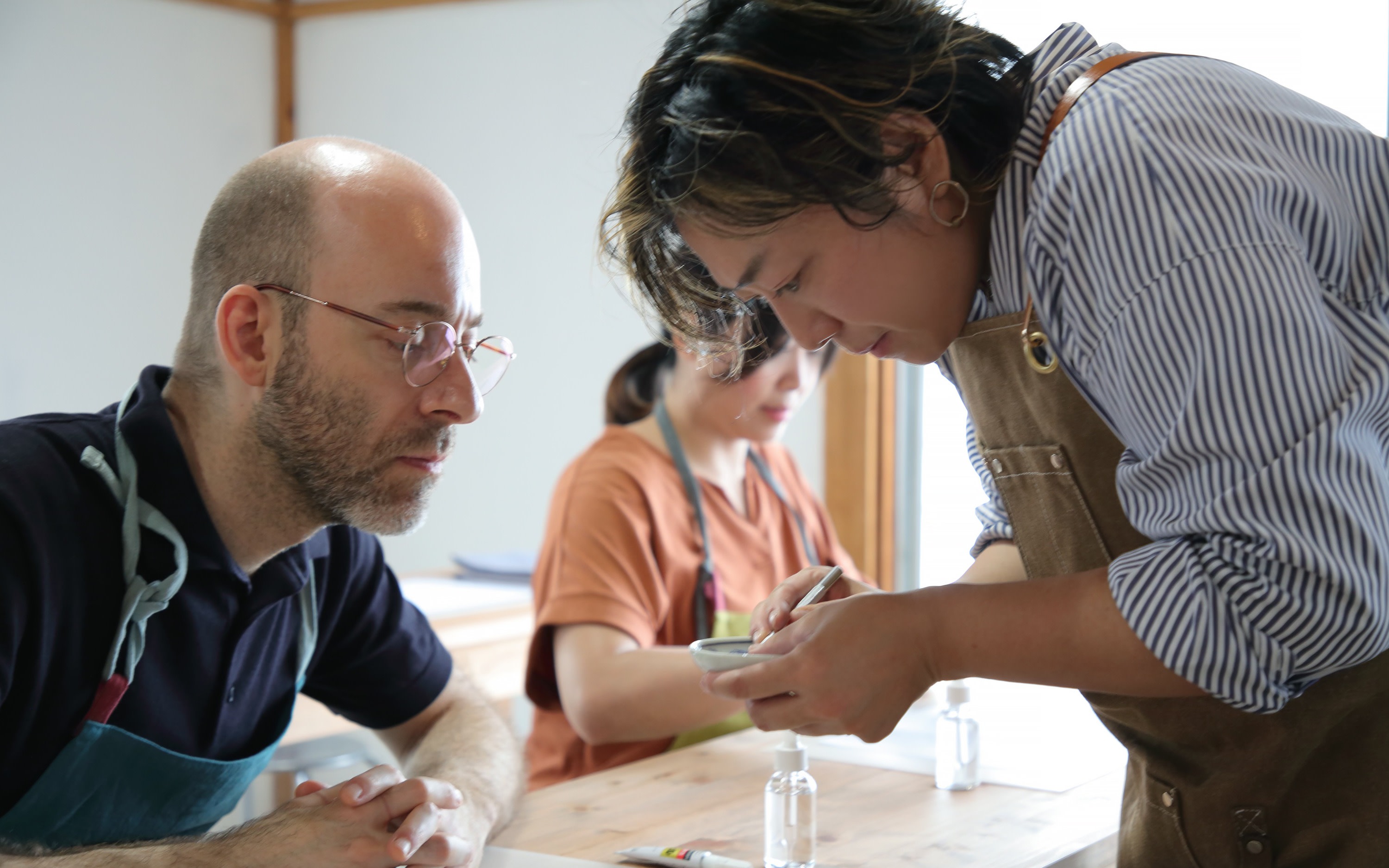 Kintsugi Workshop in Tokyo: Repair Antique Japanese Pottery