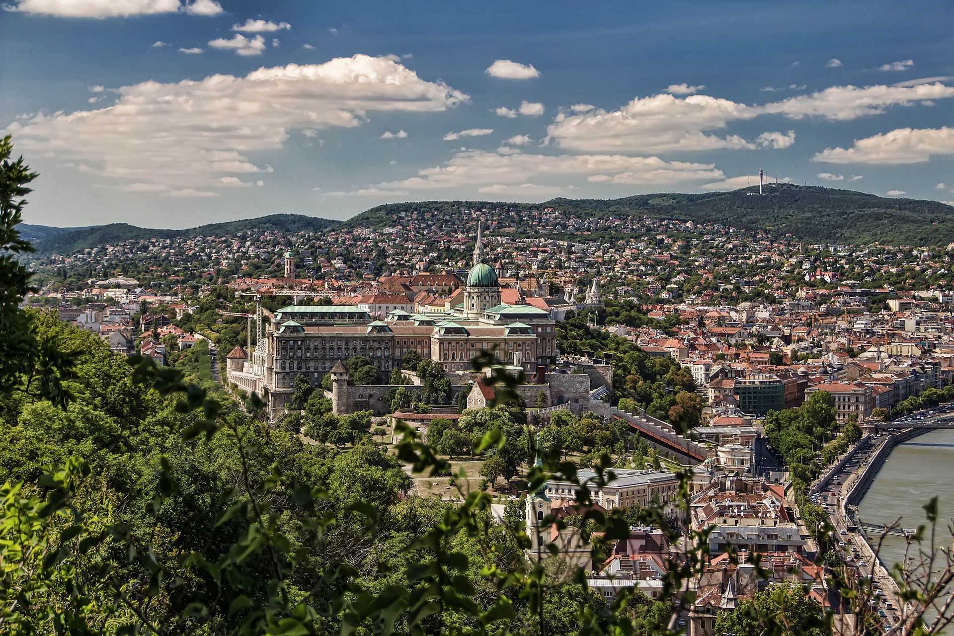 From Vienna: Budapest & Bratislava Guided One Day Tour