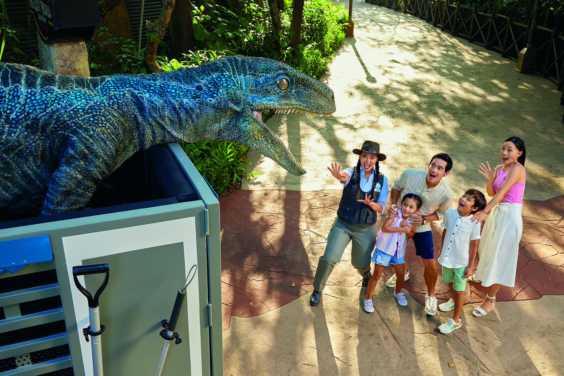 在「失落的世界」主題園區與恐龍近距離接觸！