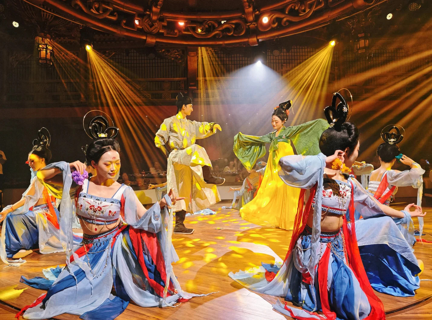 Fuzhou Royal Banquet: An Immersive Chinese-Style Palace Feast