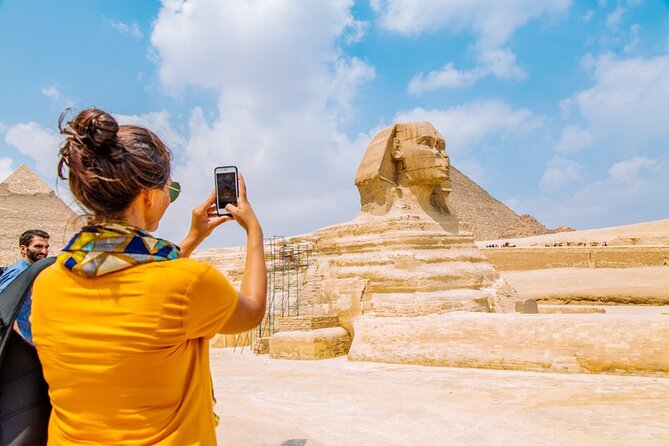吉薩金字塔 (Giza Pyramids) 與獅身人面像 (Sphinx)、曼菲斯 (Memphis) 城市和薩卡拉 (Saqqara) 含午餐
