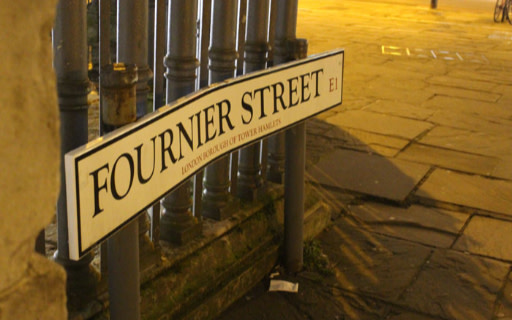 倫敦塔村富尼耶街 (Fournier Street) 的街道路牌一覽
