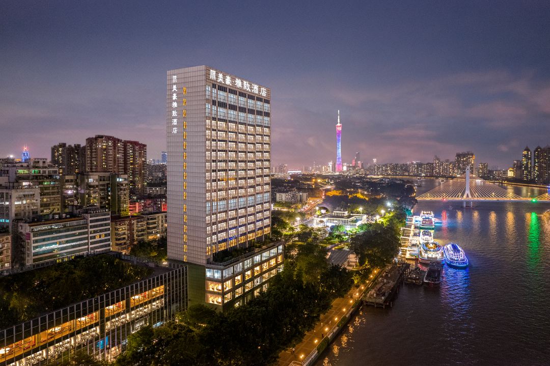 Elegant Hotel (Guangzhou Ersha Island Pearl River Night Cruise Branch) Accommodation Package | Enjoy a Panoramic View of the Pearl River Night Scene