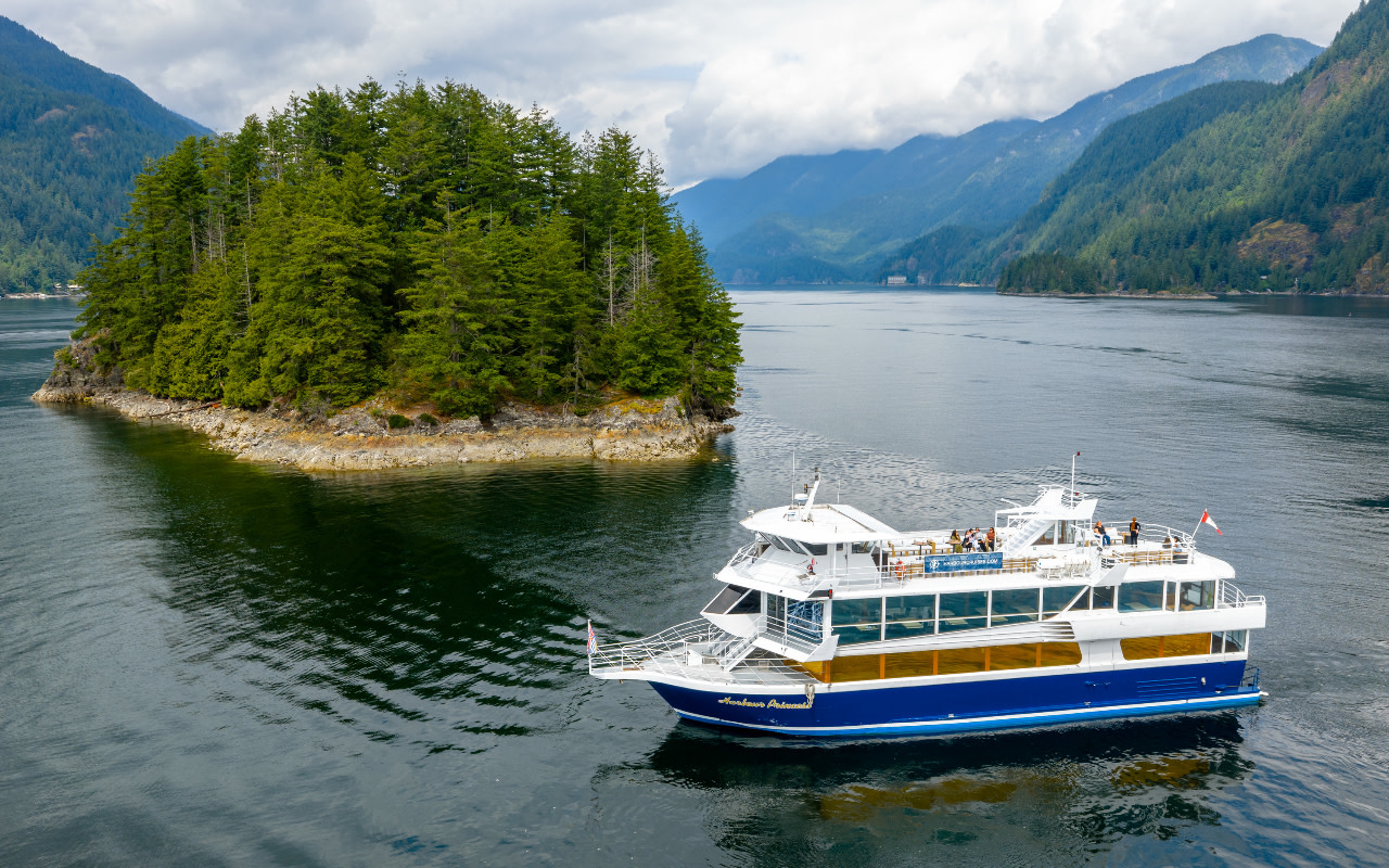 Evening Cruise in Vancouver With Dinner 