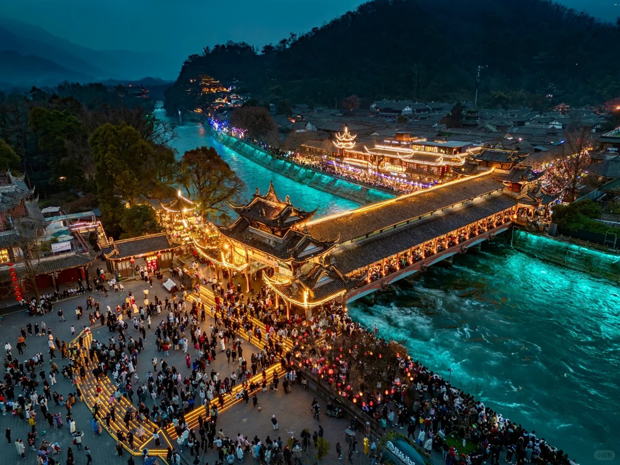 成都都江堰&青城山1日純玩（日遊雙景+探訪世界文化遺產+探秘中國著名水利工程+打卡網紅南橋+拜訪道教青城山+特色美食+成都往返）