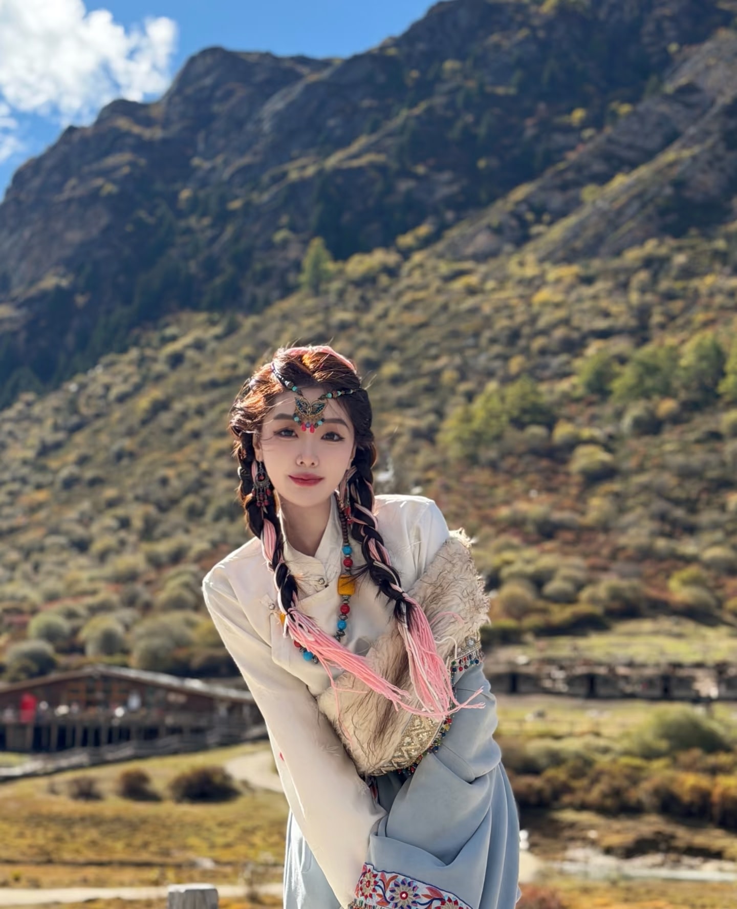 6-Day In-depth Small Group Tour in Western Sichuan (Daocheng Yading + Genyen Secret Realm + Mount Siguniang | Double Travel Photography + Tibetan Hotpot)