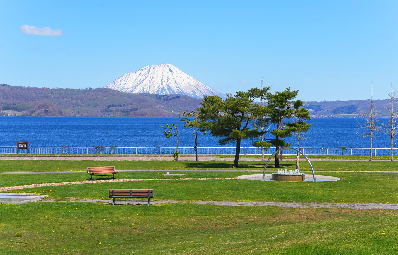 登別地獄谷+野外足浴體驗+洞爺湖地區觀光+昭和新山和熊牧場+洞爺湖展望臺