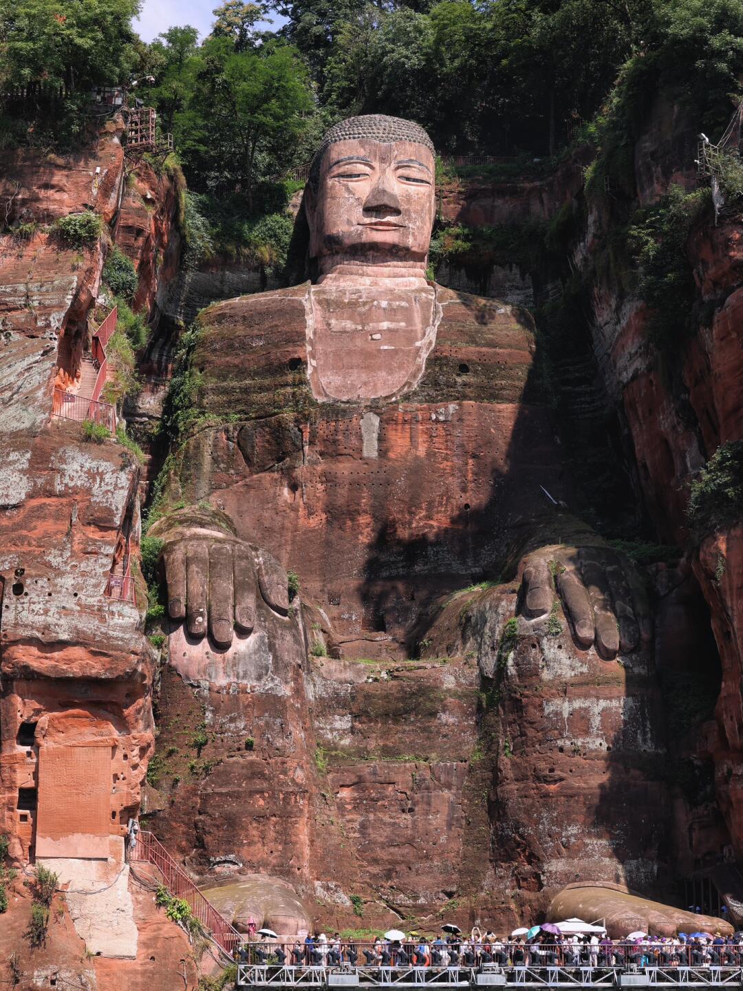 四川成都樂山大佛·黃龍溪古鎮一日探秘（豪華頭等艙大巴+UNESCO遺產船觀大佛+或者抱佛腳祈福+夜賞川劇變臉+漫遊千年水鄉）