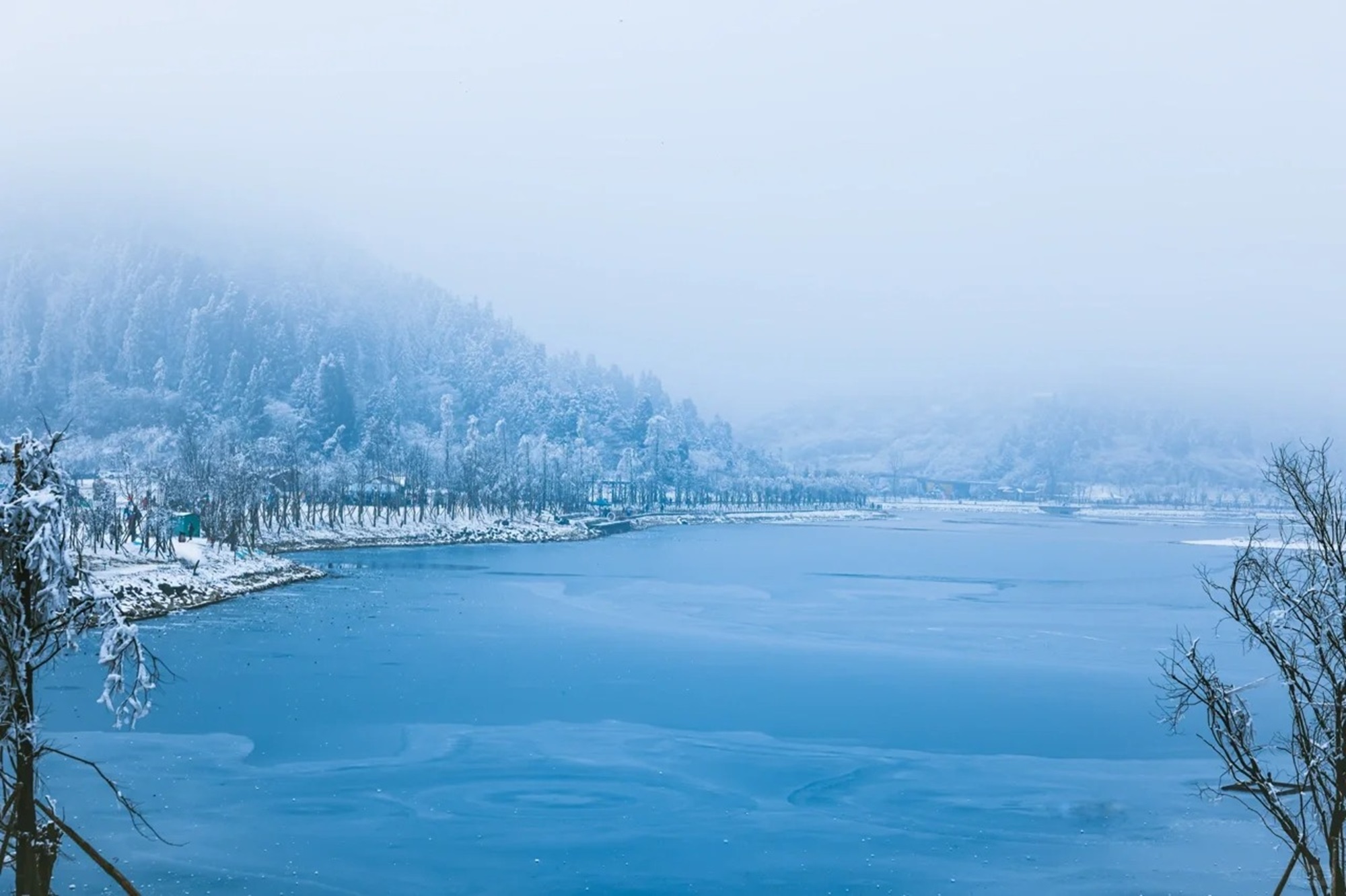 One-day ice and snow tour to Nantian Lake in Fengdu, Chongqing