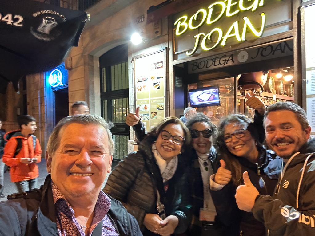 巴塞羅那 (Barcelona) 老城區徒步之旅，包括西班牙小吃和弗拉門戈舞表演