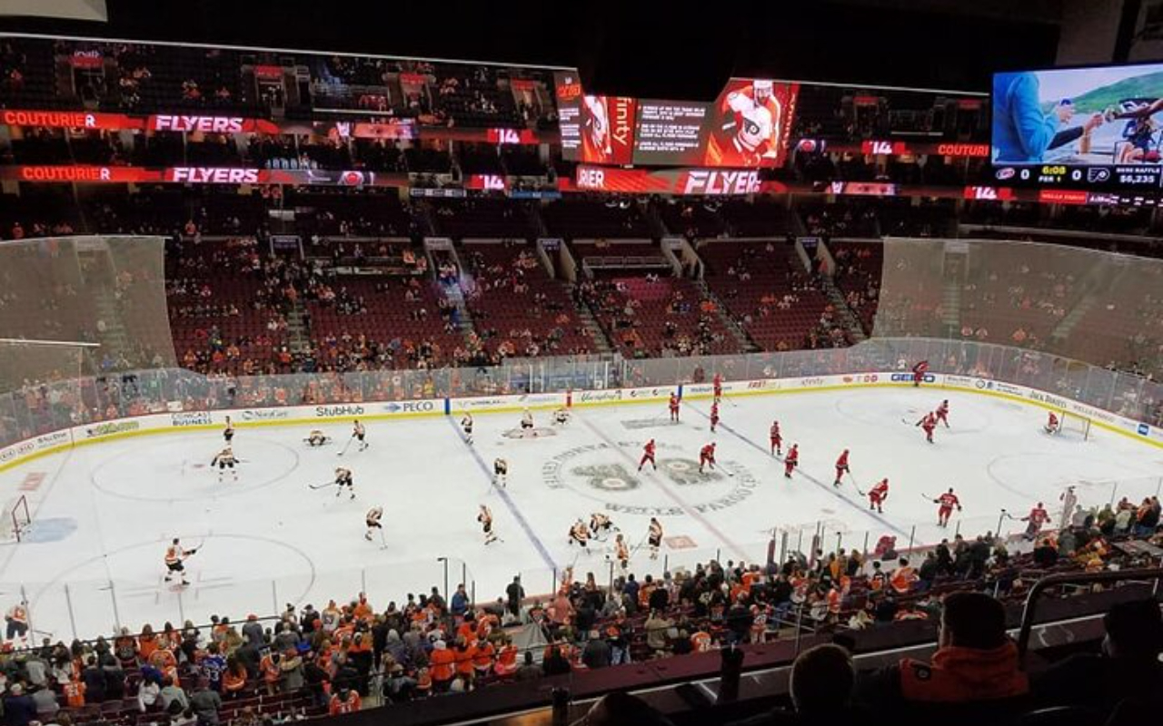 在 Wells Fargo Center 感受費城飛人隊上場時的熱血沸騰! 在 Wells Fargo Center 感受費城飛人隊上場時的熱血沸騰!