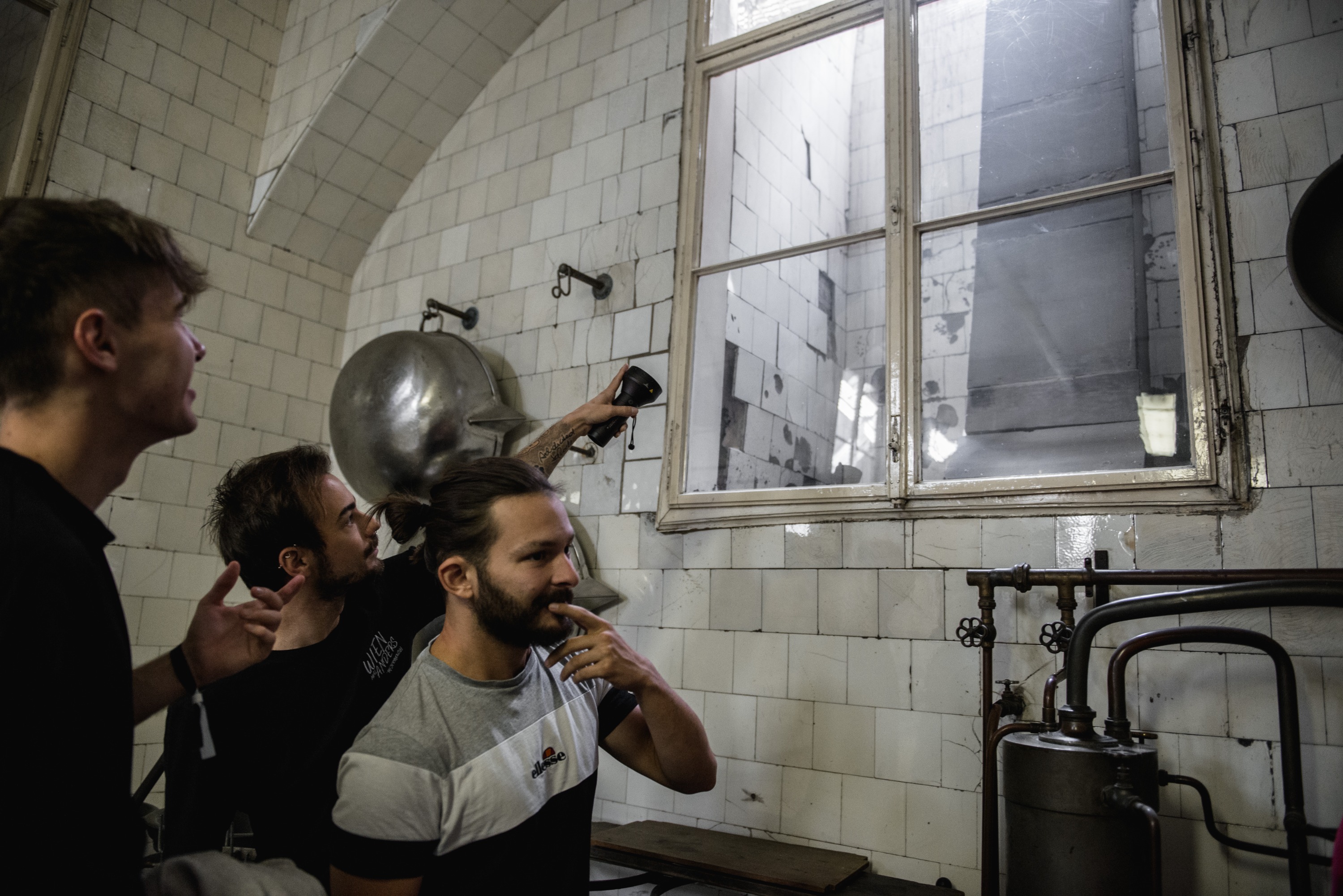 Historical Pharmacy Cellar Tour in Vienna