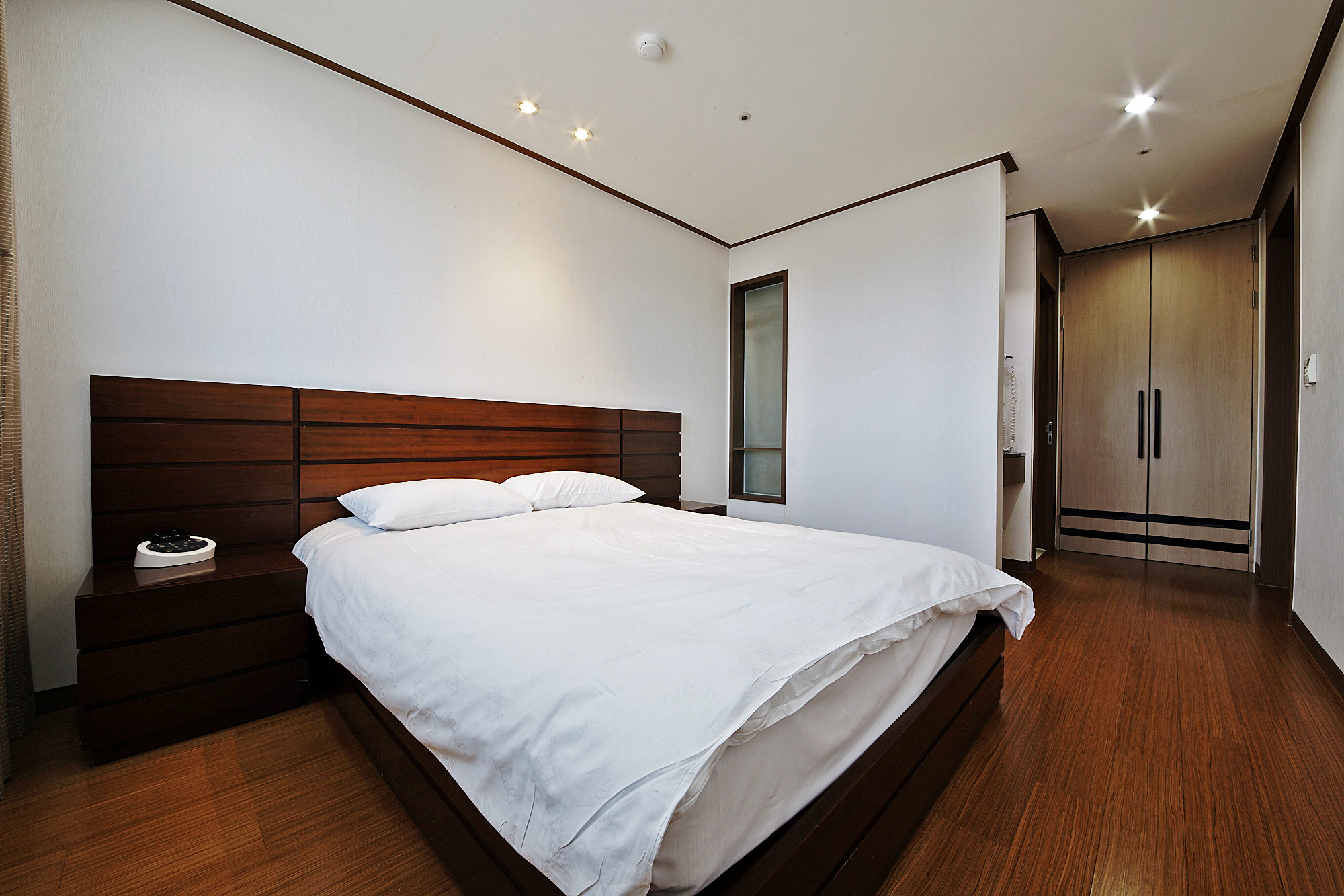 山景公寓（提供兩種房型：韓式地暖房及臥室。）