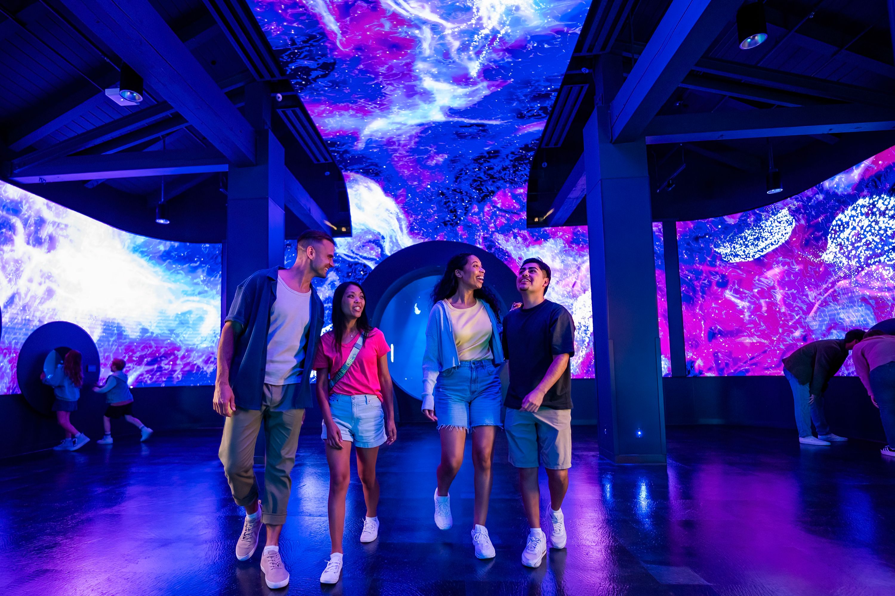 在「海洋珠寶:水母體驗」中,盡情享受水母帶來的興奮與樂趣! 在「海洋珠寶:水母體驗」中,盡情享受水母帶來的興奮與樂趣!