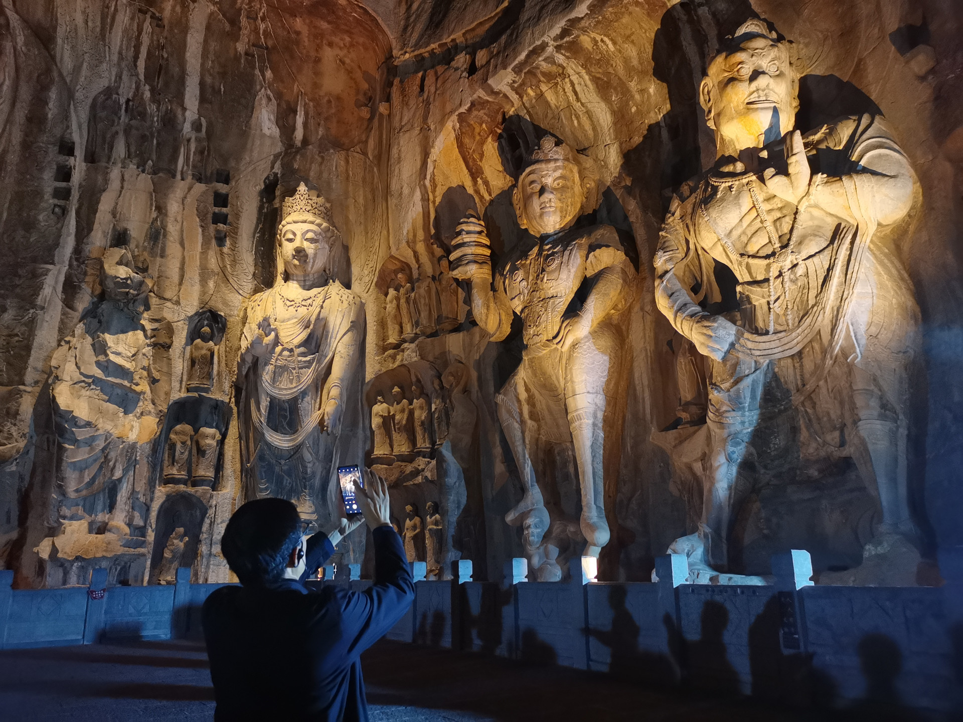 Experience the spectacular UNESCO World Heritage Site - Longmen Grottoes to view thousands of Buddhist statues carved into the steep limestone cliffs