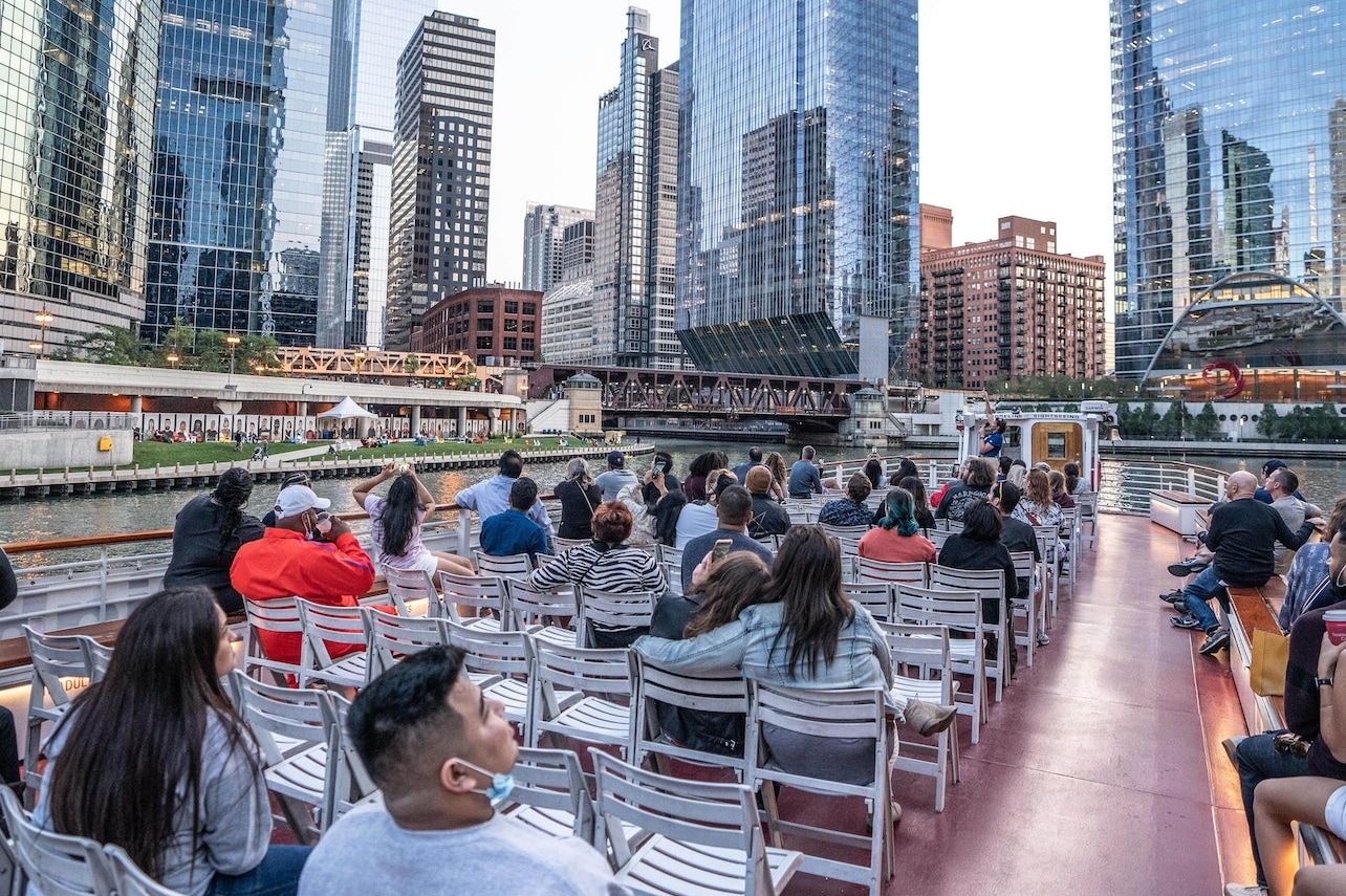 免排隊！芝加哥建築河遊船體驗（密西根大道出發） | funBooky
