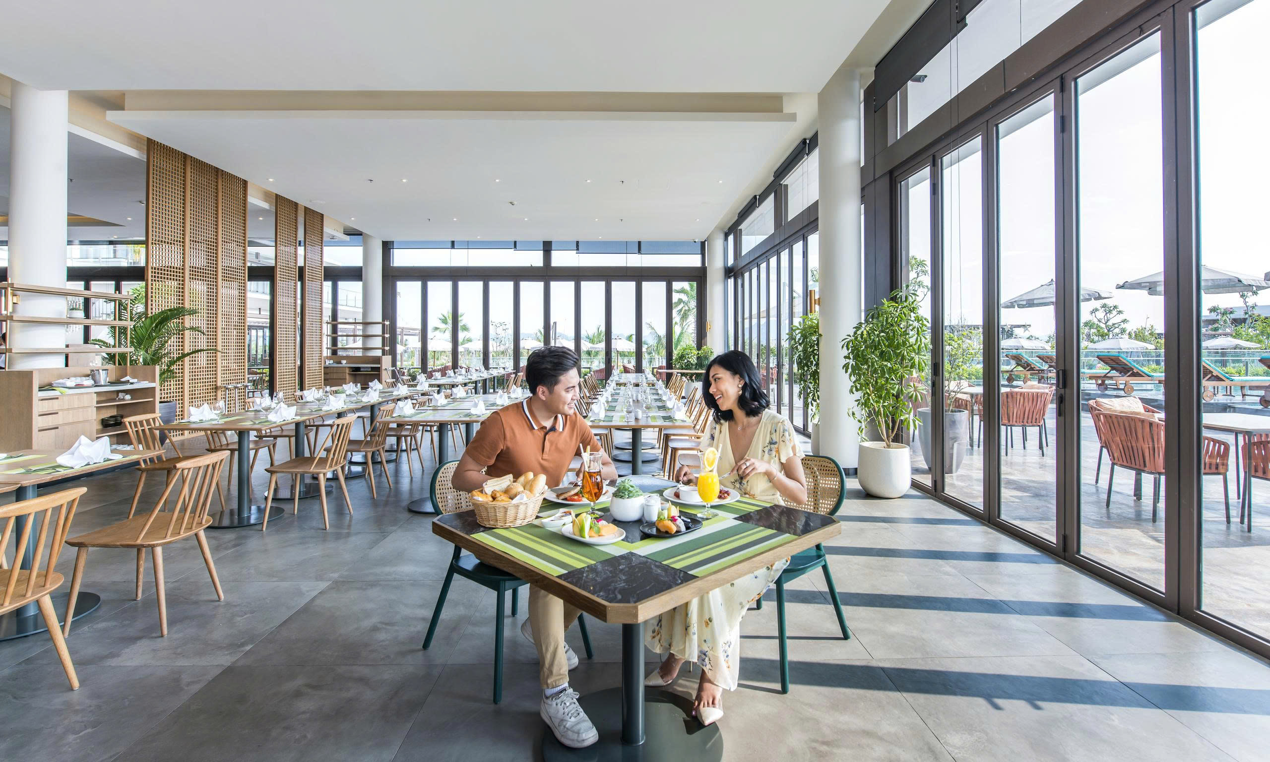 Afternoon Tea at Oakwood Ha Long