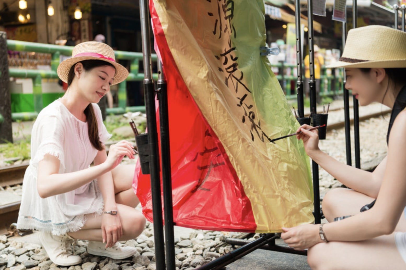 桃園機場接送 & 九份／十分一日遊