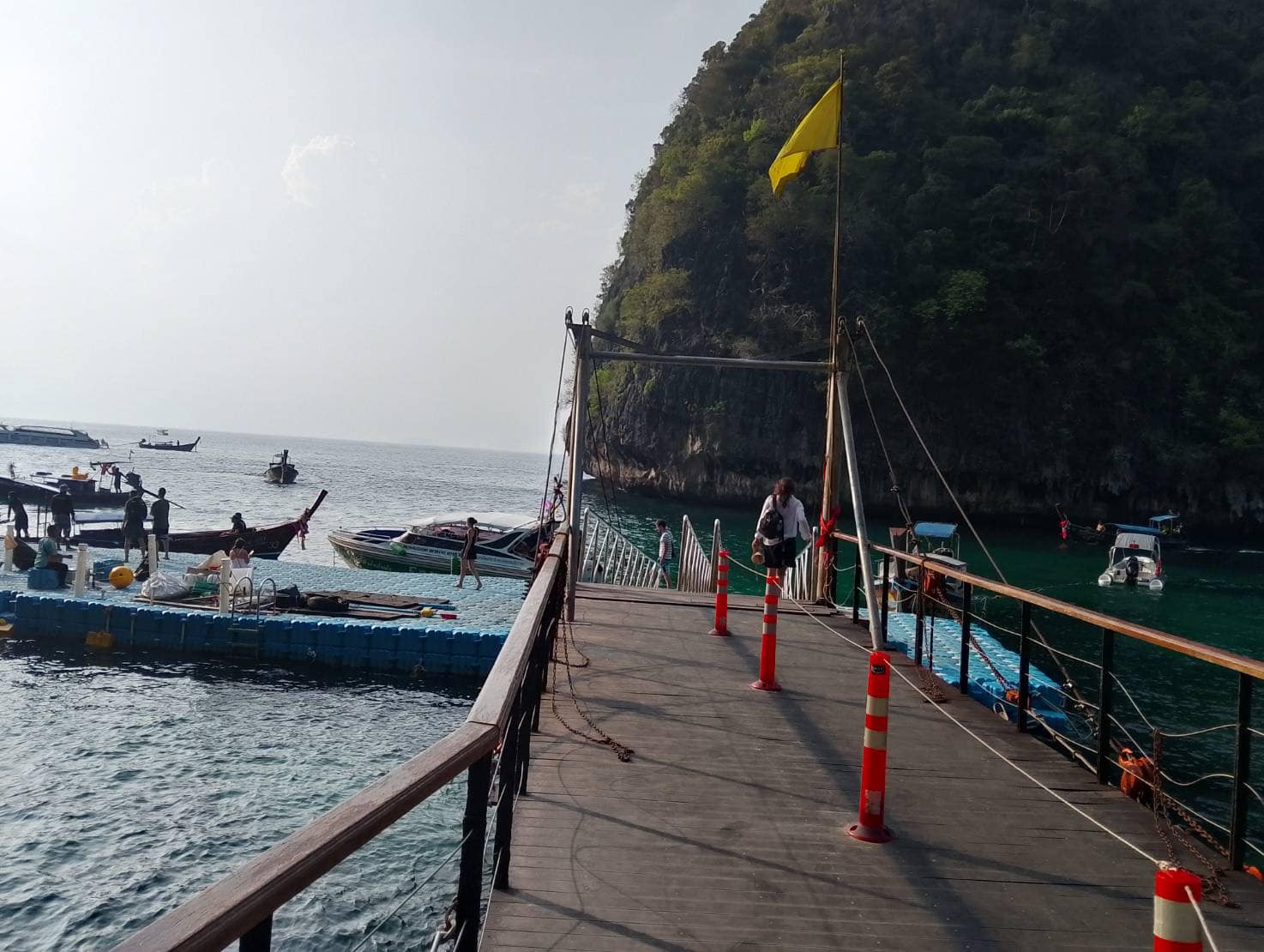 蘭達島 (Koh Lanta) 出發，前往翡翠島 (Koh Mai Pai) 等島嶼的精彩小島探險之旅