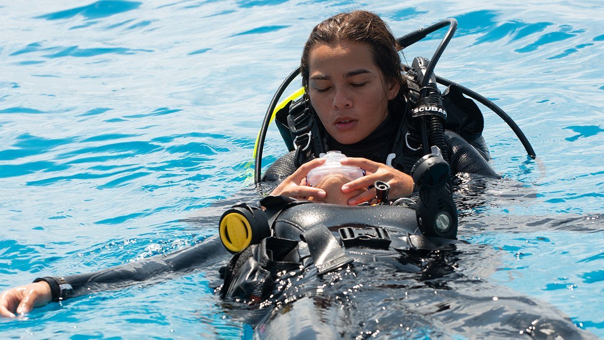 藍夢島PADI潛水中心救援潛水體驗