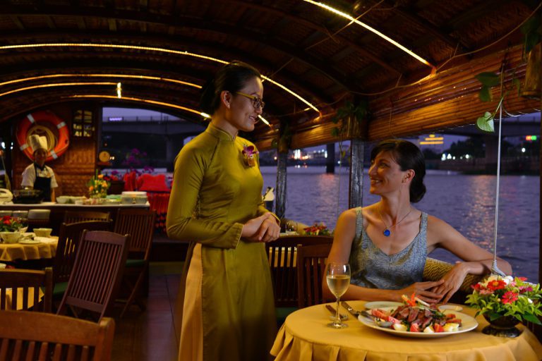 湄公河公主號晚餐遊船體驗（Victoria Can Tho 提供）