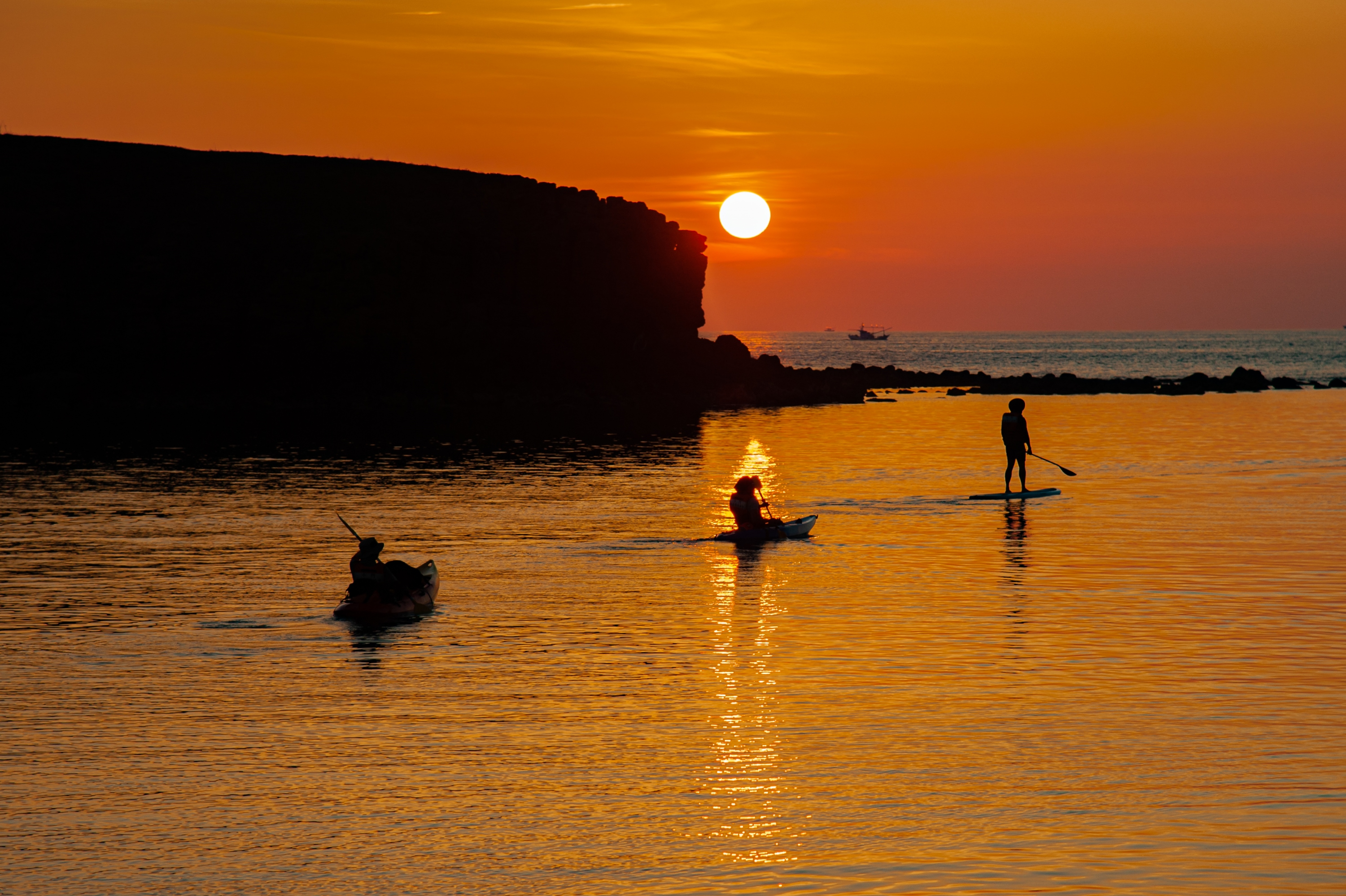 澎湖SUP｜小門嶼SUP・獨木舟晨光・夕陽環島體驗