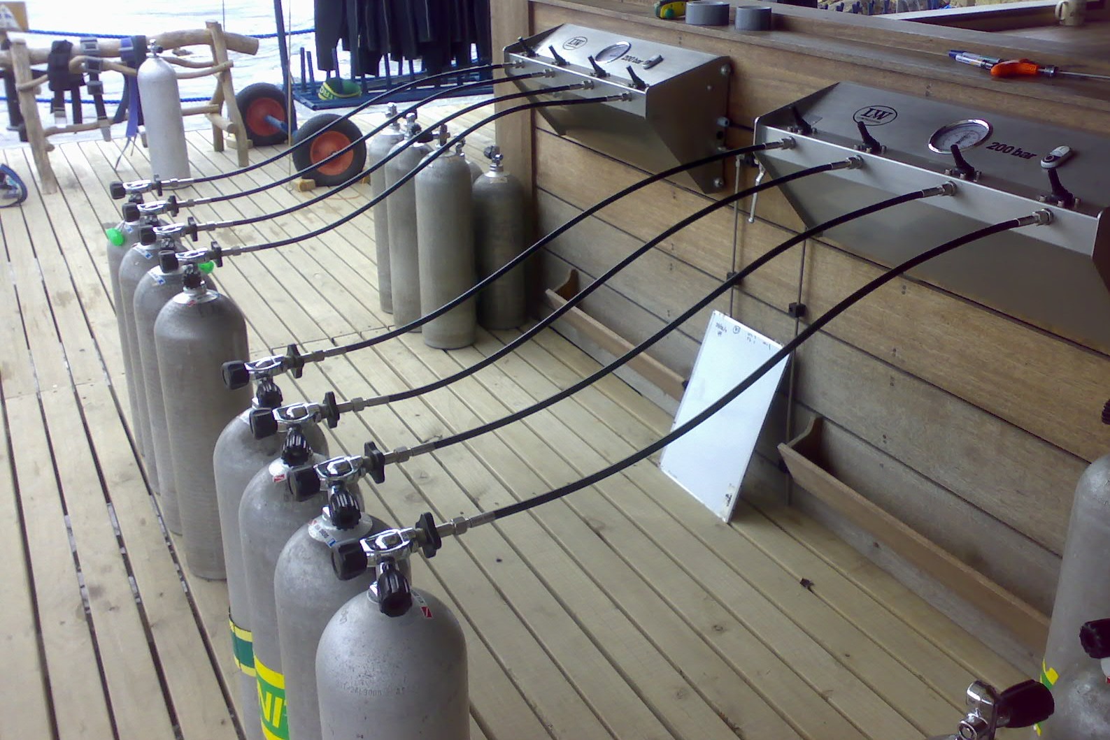 Puerto Galera's Nitrox Discovery: EANx Course with PADI 5* Center