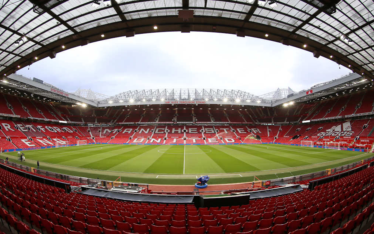 在標誌性的“夢劇場”內體驗球迷的歡呼和激動人心的進球