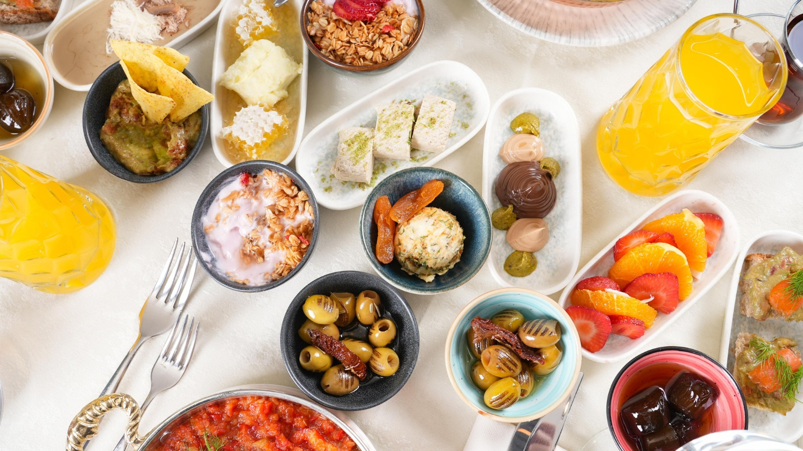 Traditional Turkish Breakfast and Bosphorus Cruise