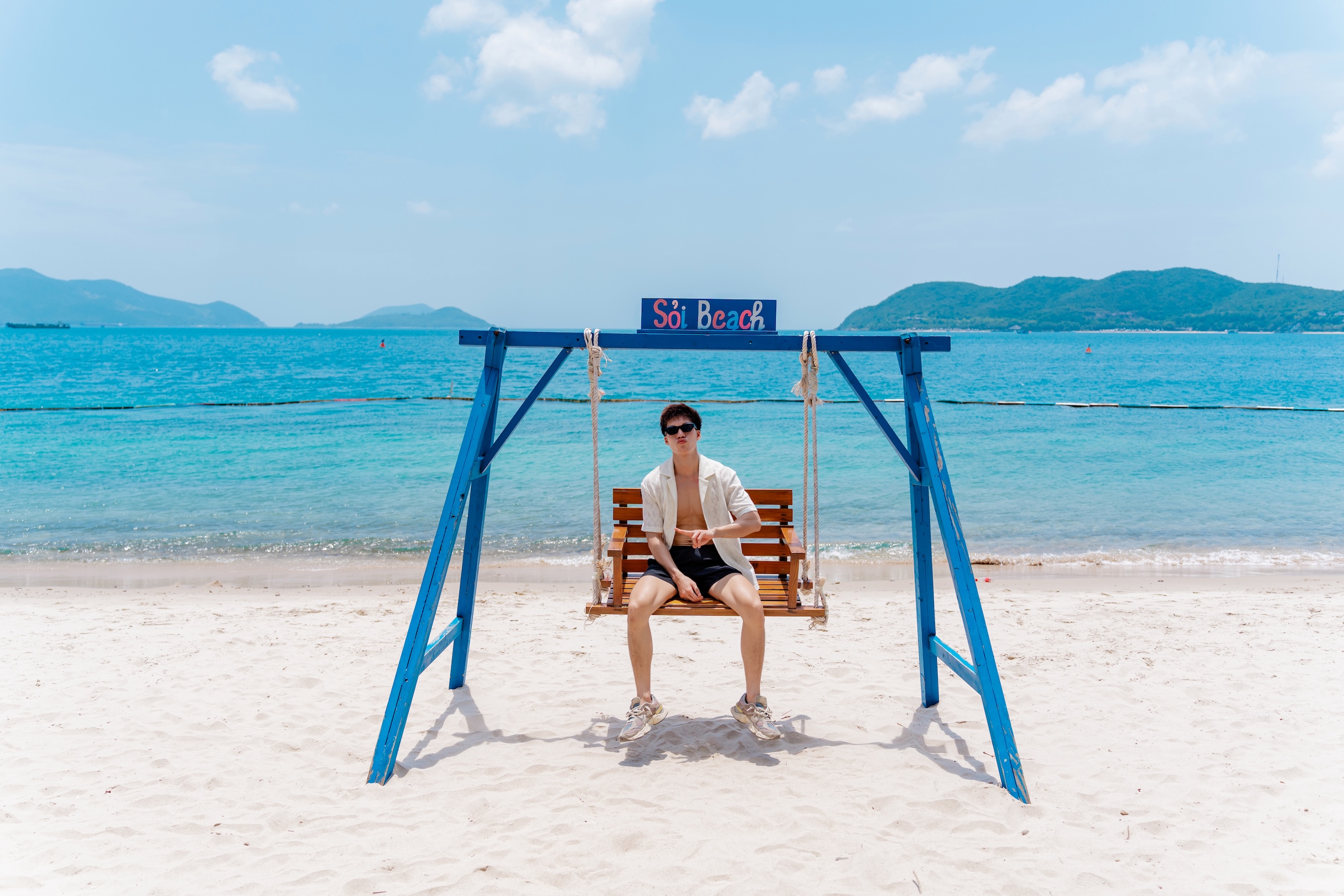 Nha Trang Day Tour to Soi Beach & Tri Nguyen Aquarium By Speed Boat