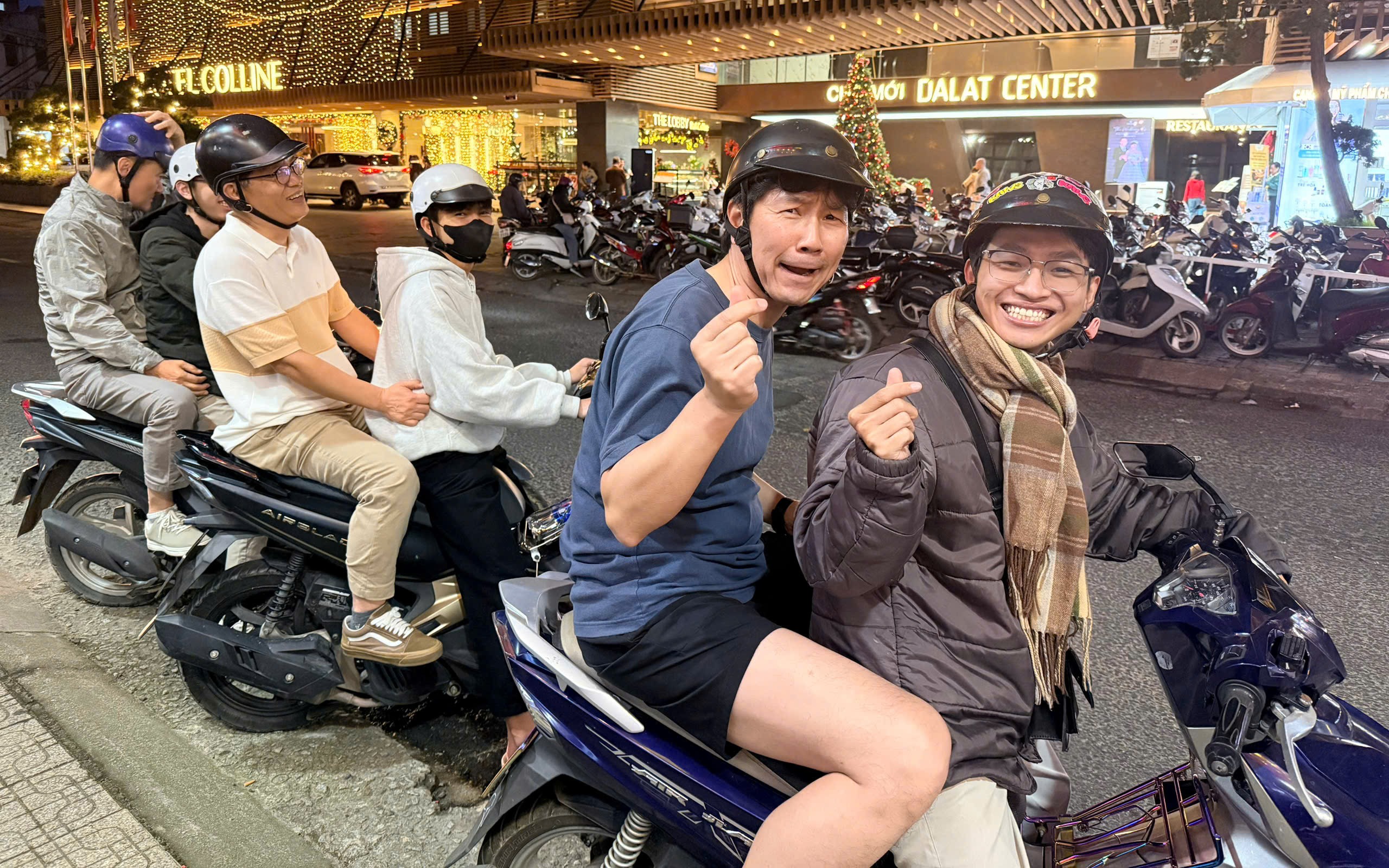 Da Lat Night Food Tasting & Sightseeing Tour by Scooter