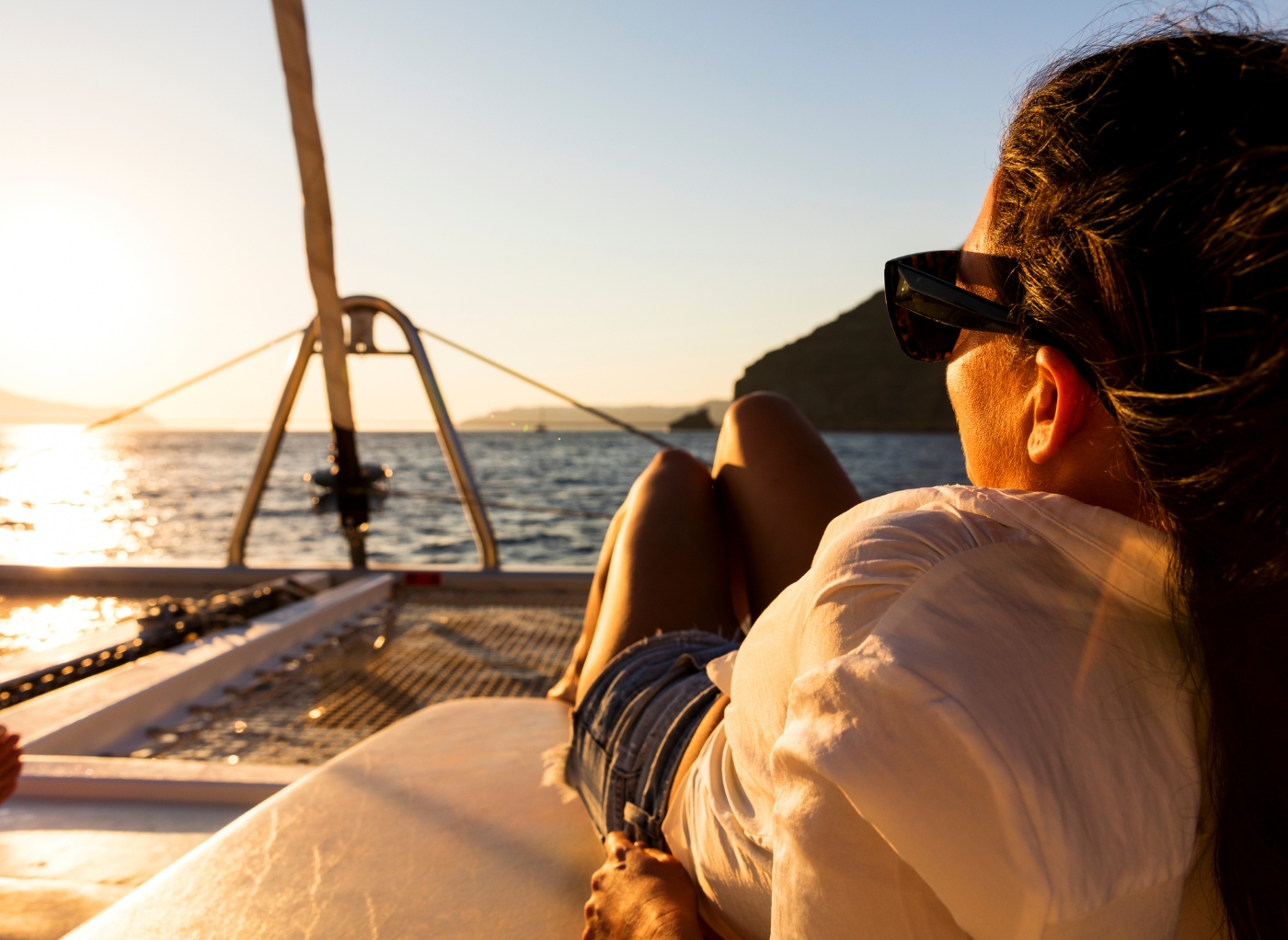 All Inclusive - Dia Island Catamaran Cruise with Lunch &amp; Drinks