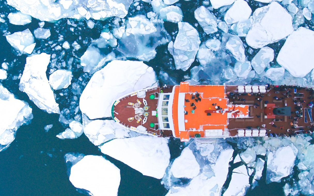 Abashiri Icebreaker & Asahiyama Zoo 2-Day Small Group Tour