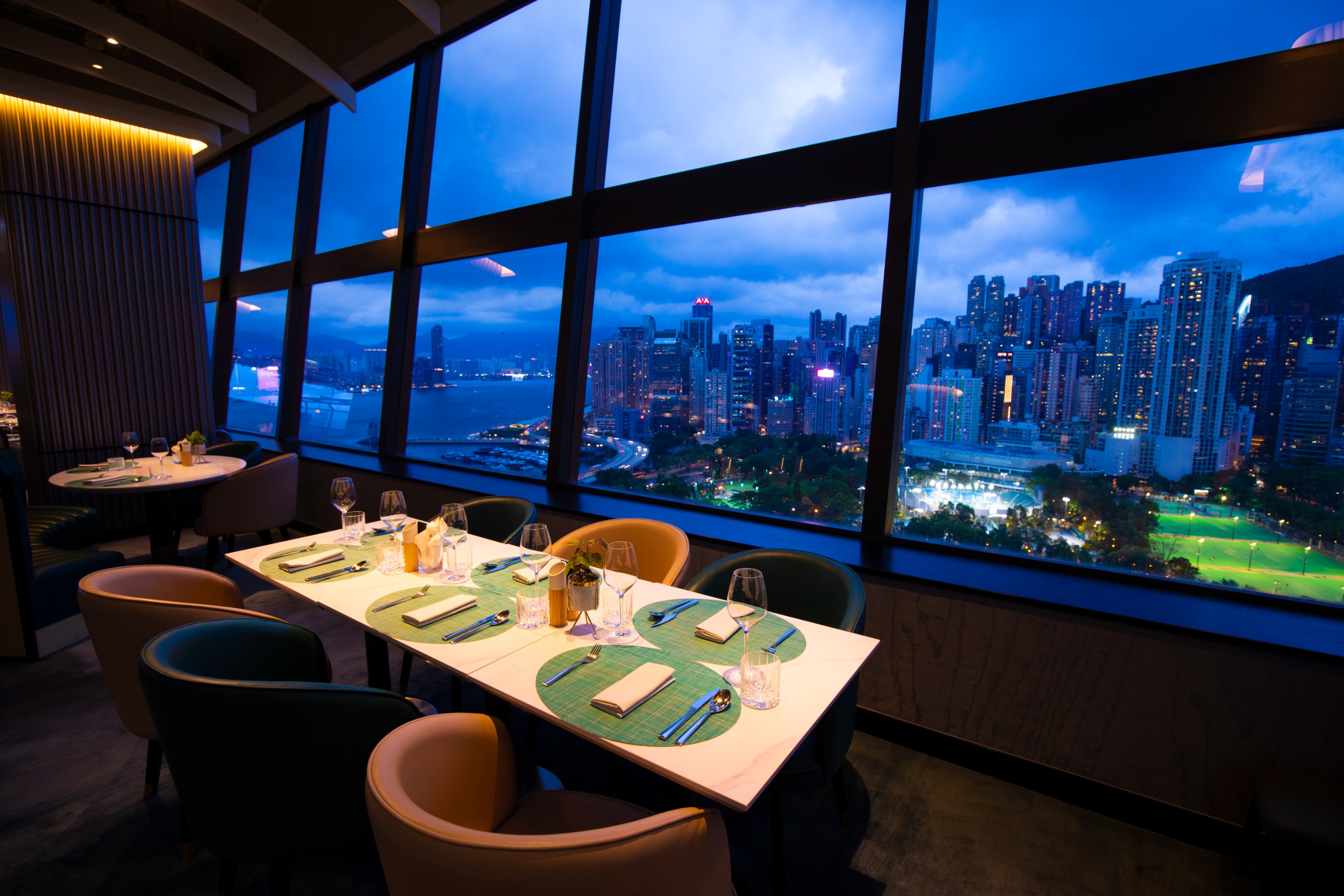 SKYE Roofbar & Dining - The Park Lane Hong Kong | Causeway Bay