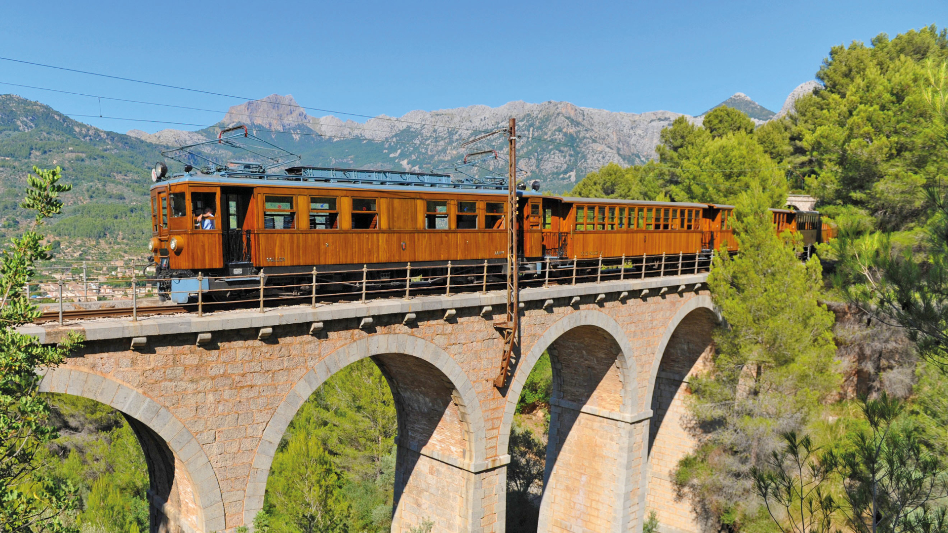 Tramuntana Scenic tour by train, tram and boat in Mallorca