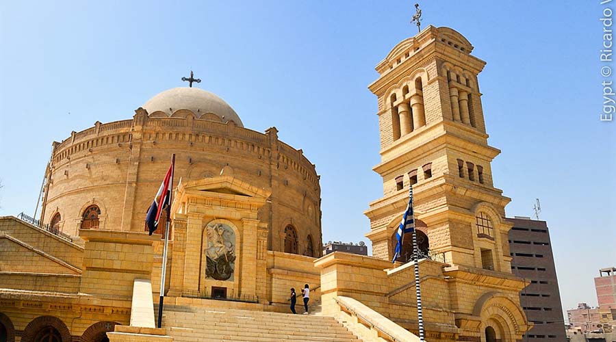 Giza Pyramids, Egyptian Museum, and Coptic Cairo with Lunch